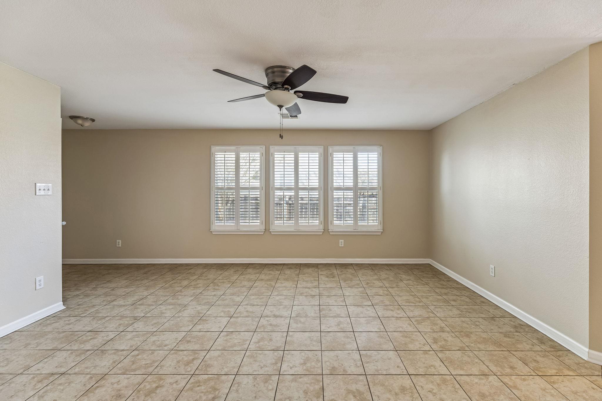 1148 Amberwood Loop, Kyle, TX 78640