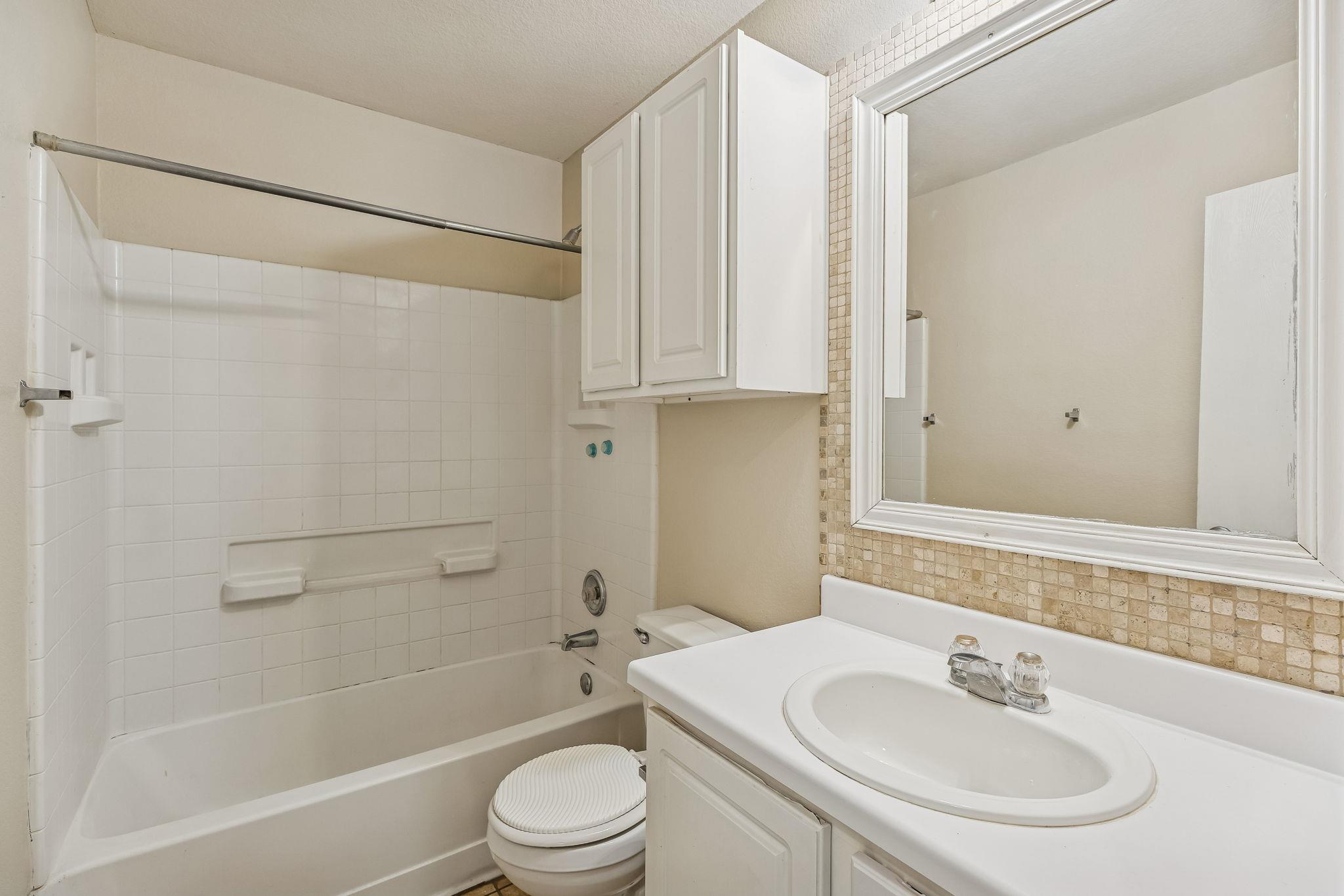 1148 Amberwood Loop, Kyle, TX 78640