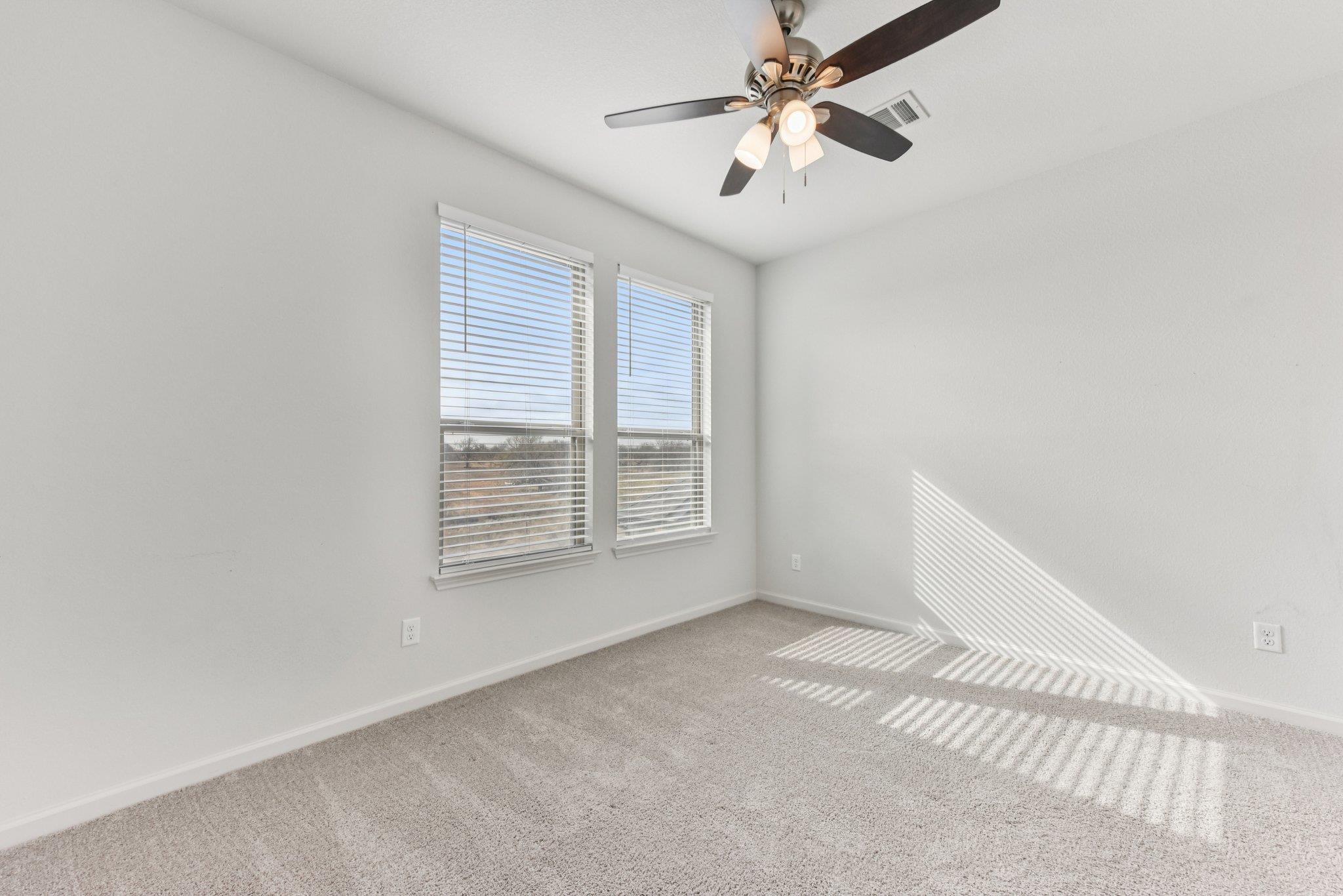 271 Dycus Bnd, Liberty Hill, TX 78642