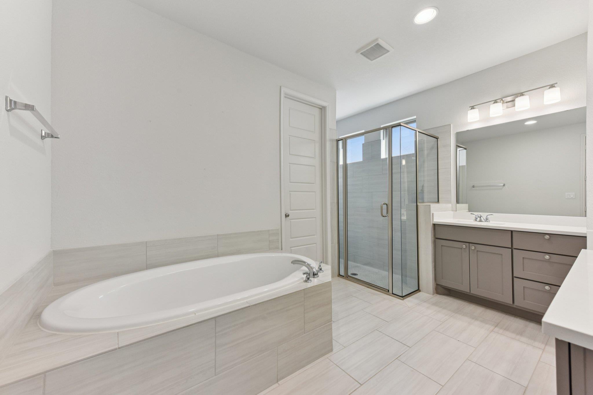 271 Dycus Bnd, Liberty Hill, TX 78642