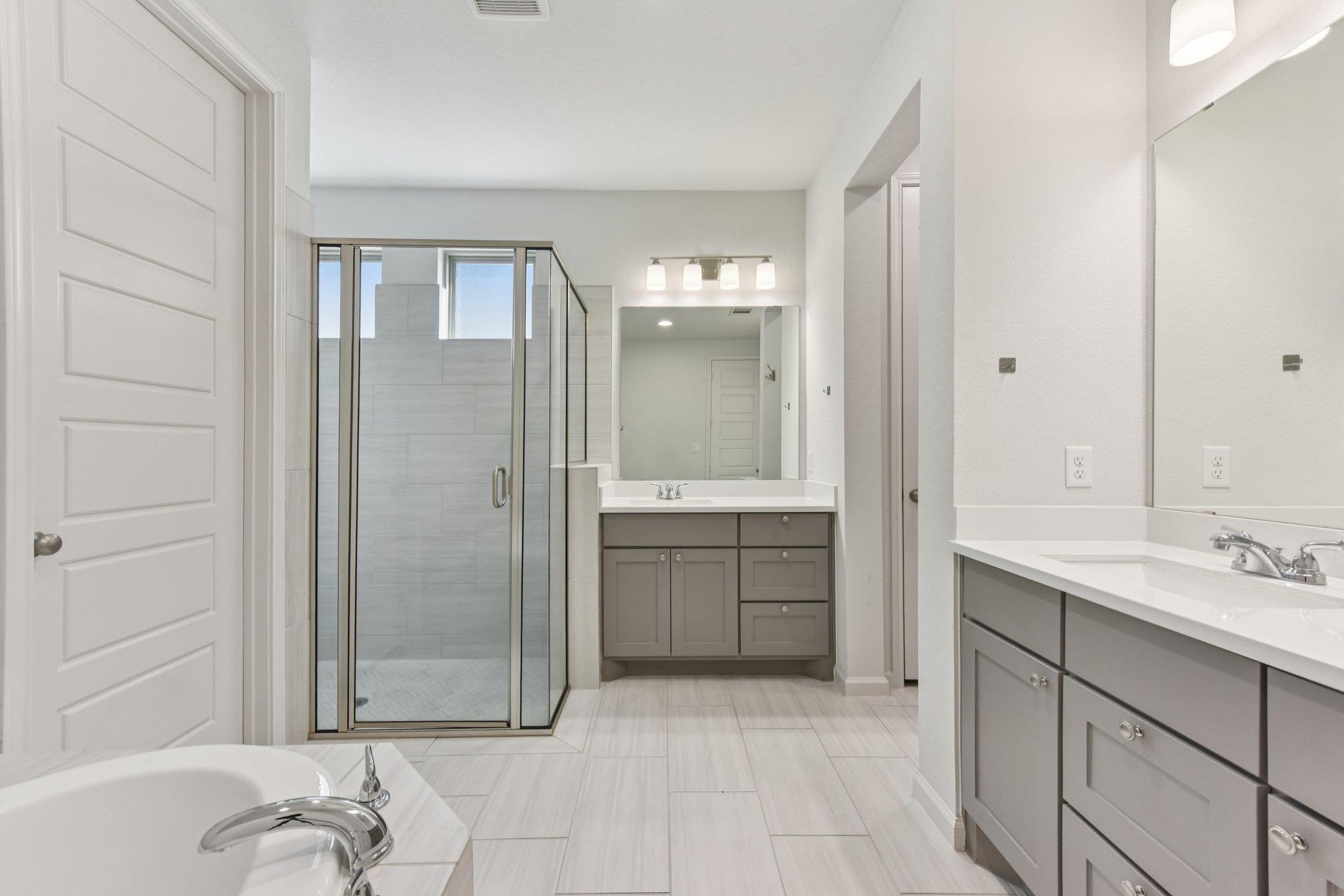 271 Dycus Bnd, Liberty Hill, TX 78642