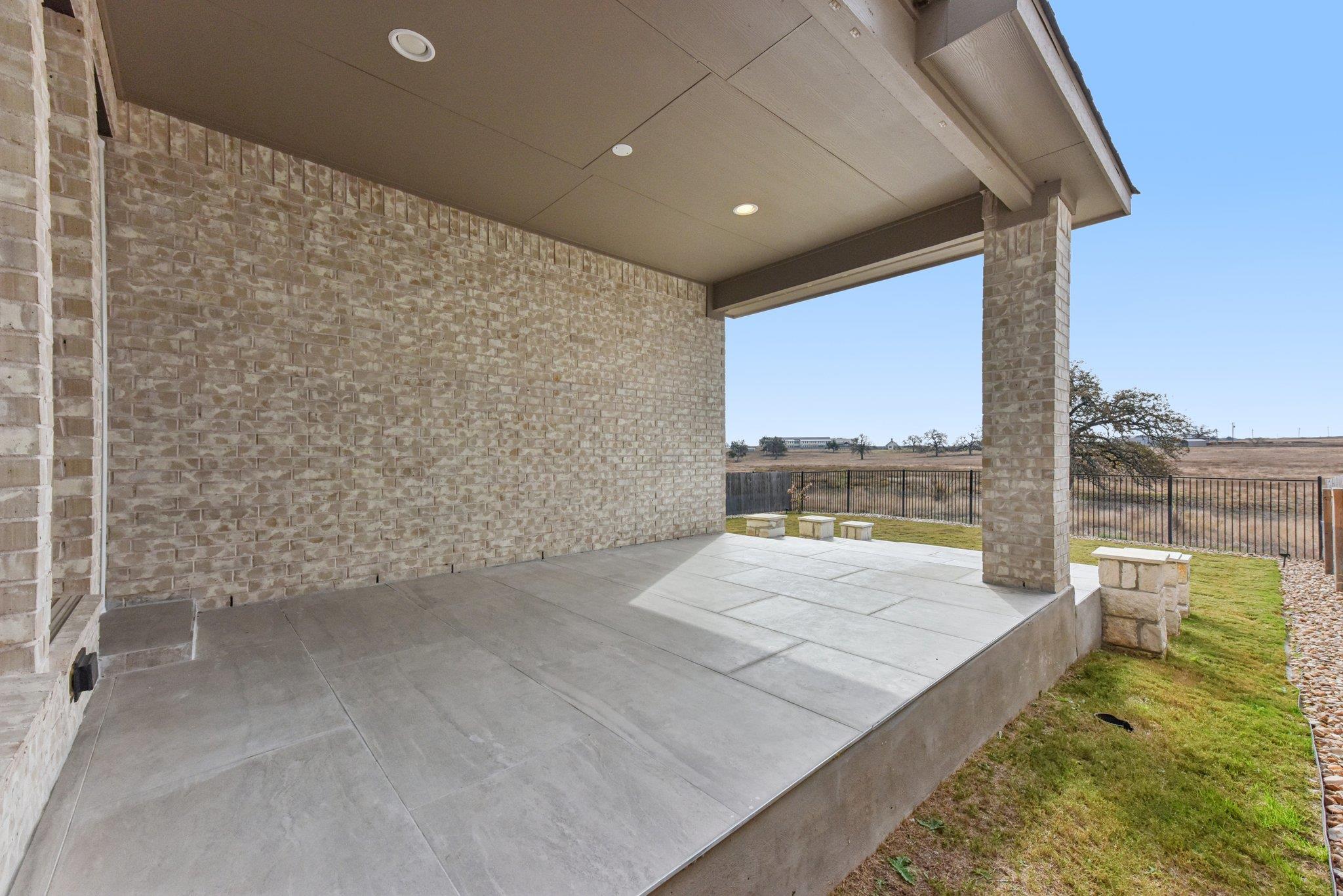 271 Dycus Bnd, Liberty Hill, TX 78642