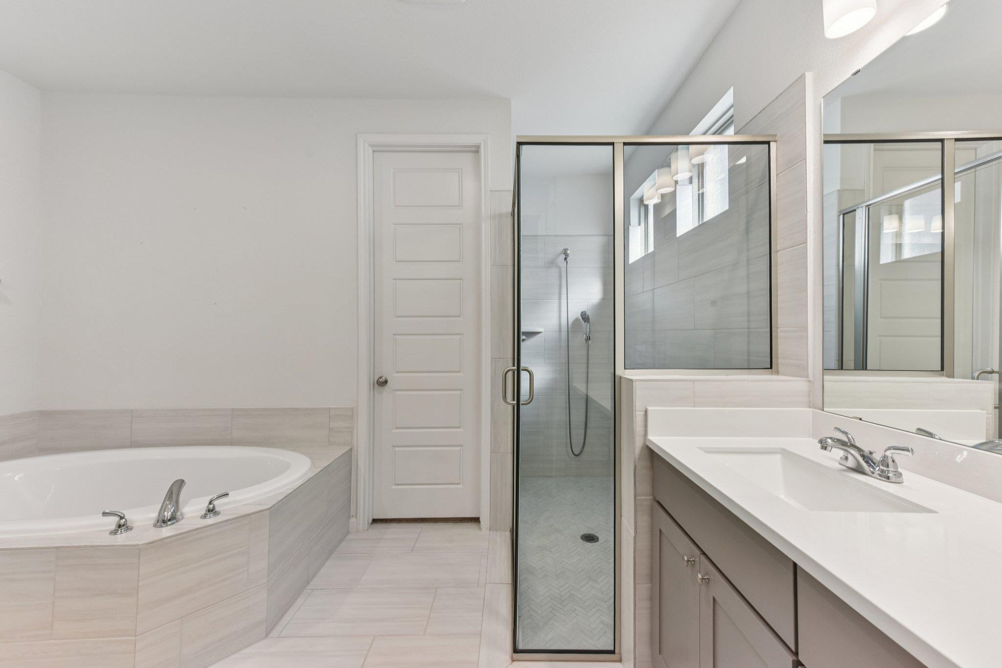 271 Dycus Bnd, Liberty Hill, TX 78642