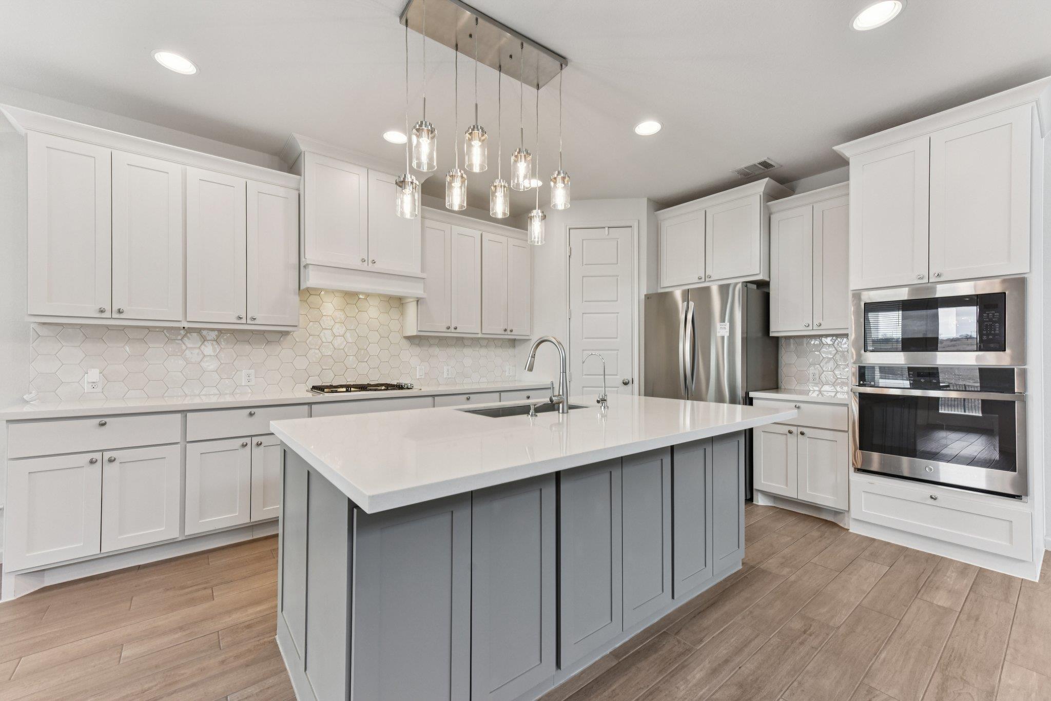 271 Dycus Bnd, Liberty Hill, TX 78642