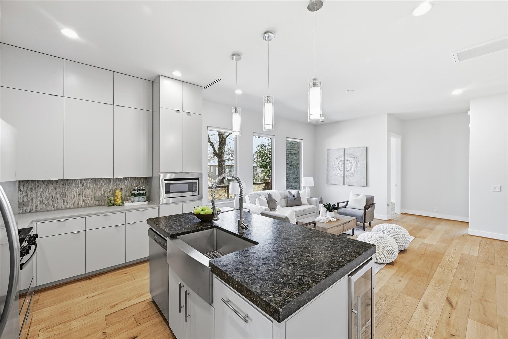 2100 Glendale Pl # A, Austin, TX 78704