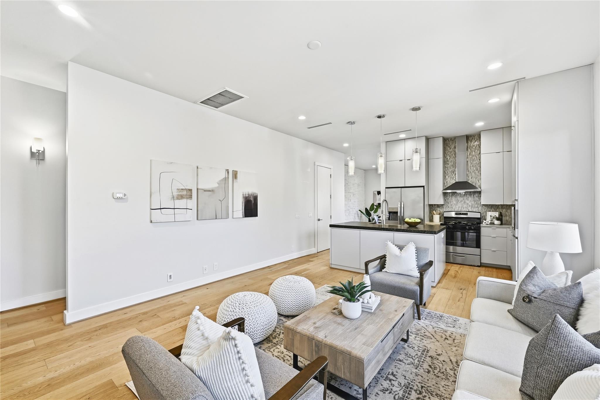 2100 Glendale Pl # A, Austin, TX 78704