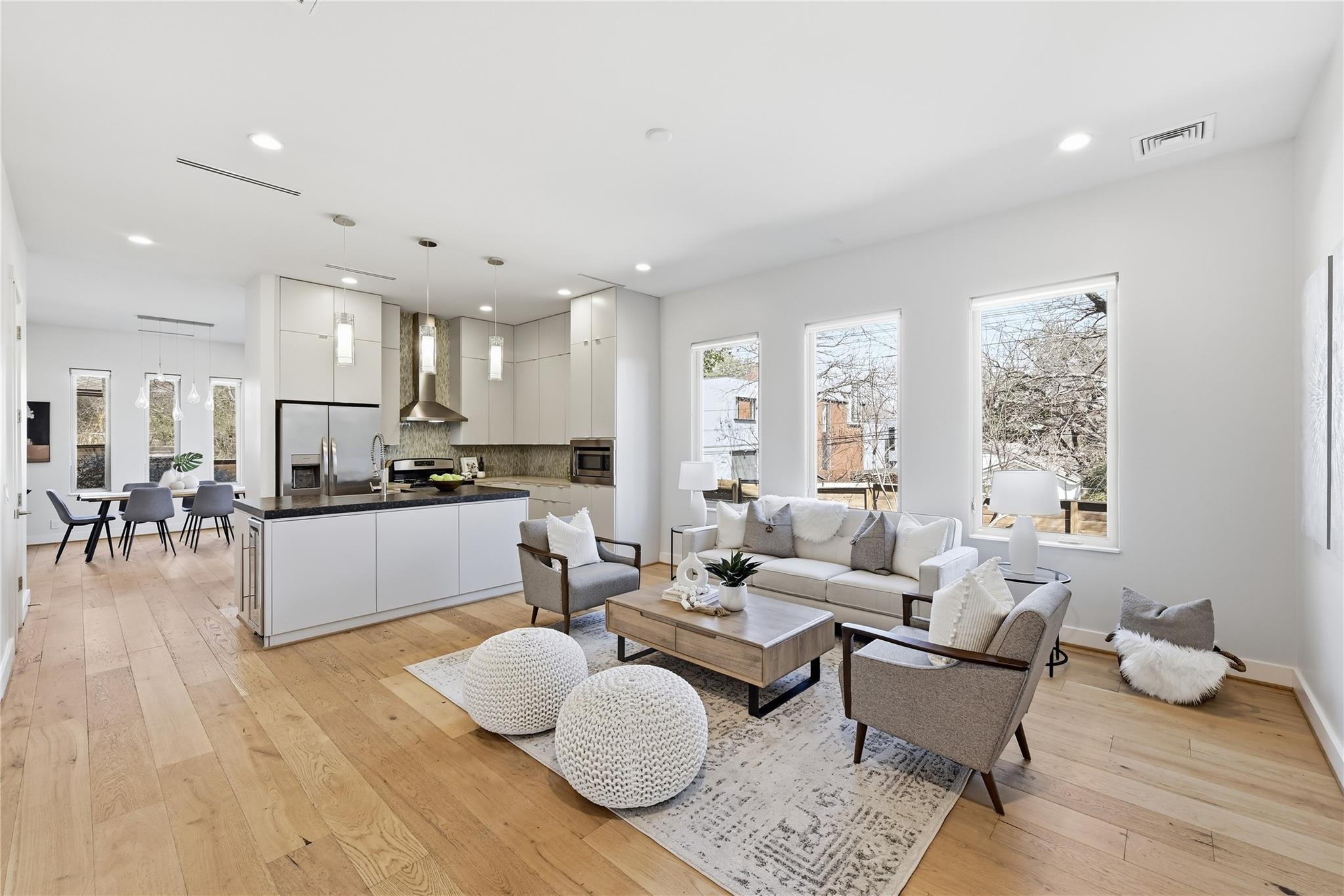 2100 Glendale Pl # A, Austin, TX 78704