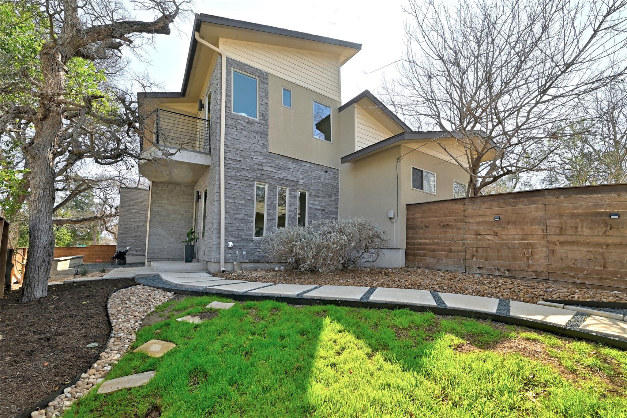 2100 Glendale Pl # A, Austin, TX 78704