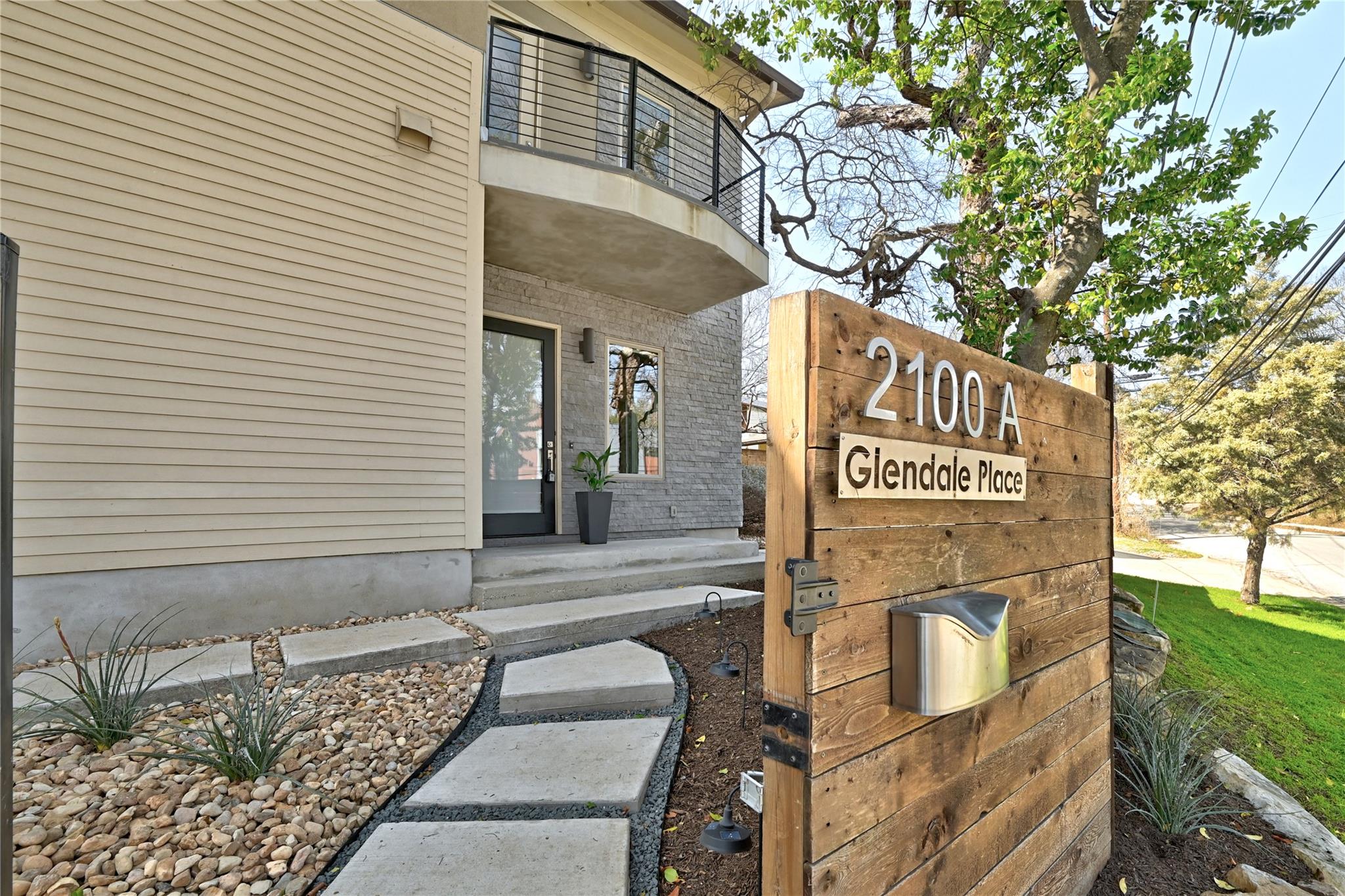 2100 Glendale Pl # A, Austin, TX 78704