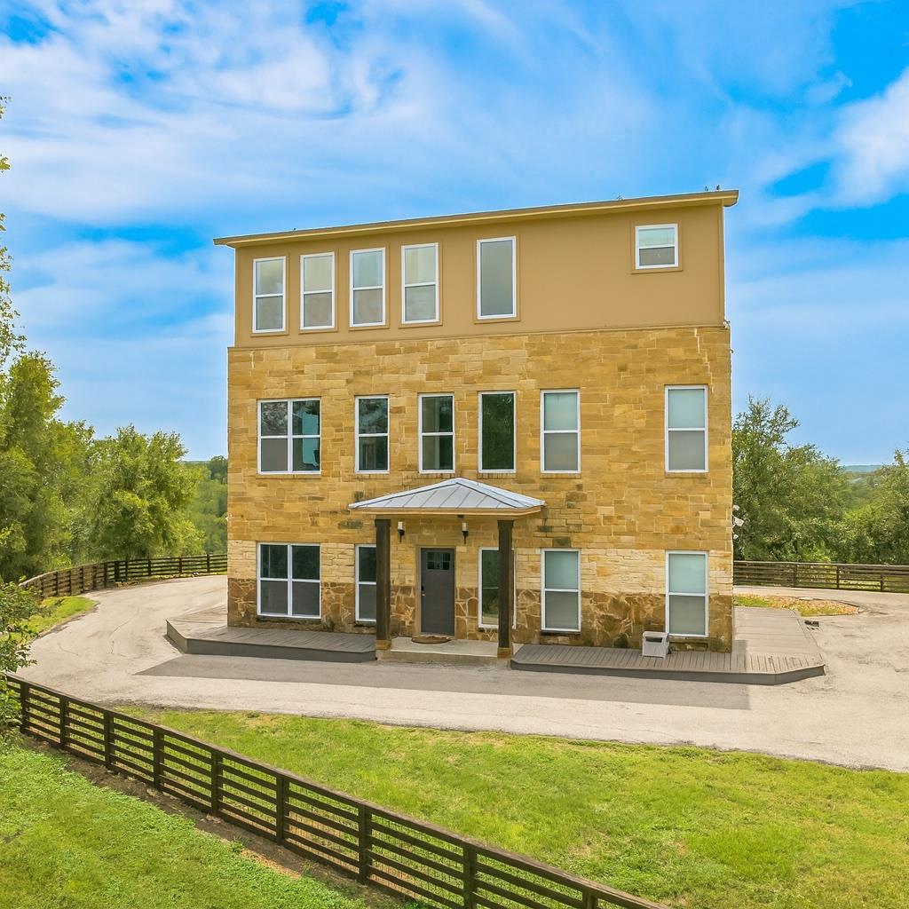 520 Double Eagle Ranch Dr, Cedar Creek, TX 78612