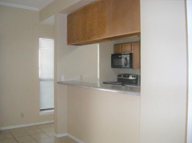 704 W 21st St # 304, Austin, TX 78705