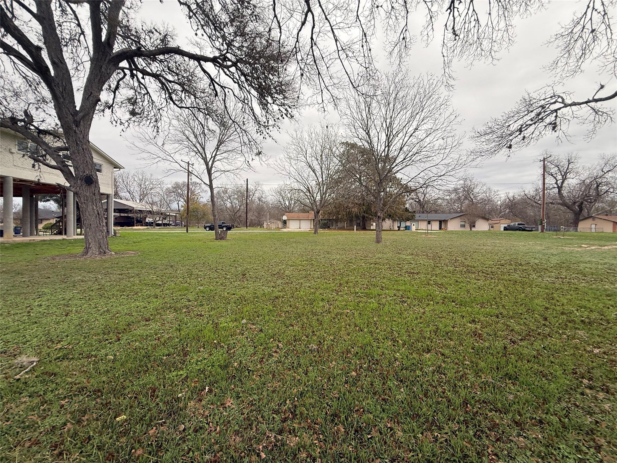 110 Lake Forrest Dr, Seguin, TX 78155