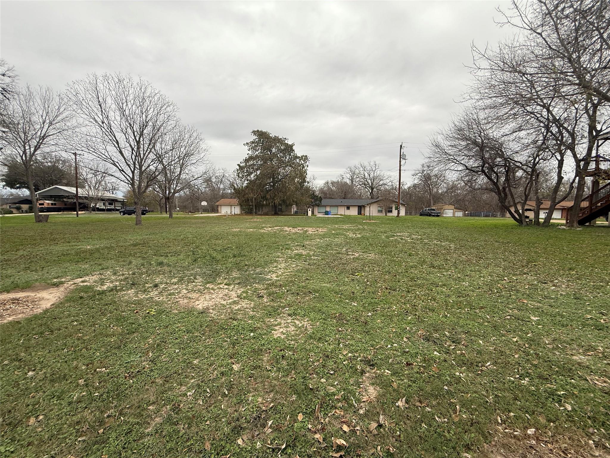 110 Lake Forrest Dr, Seguin, TX 78155