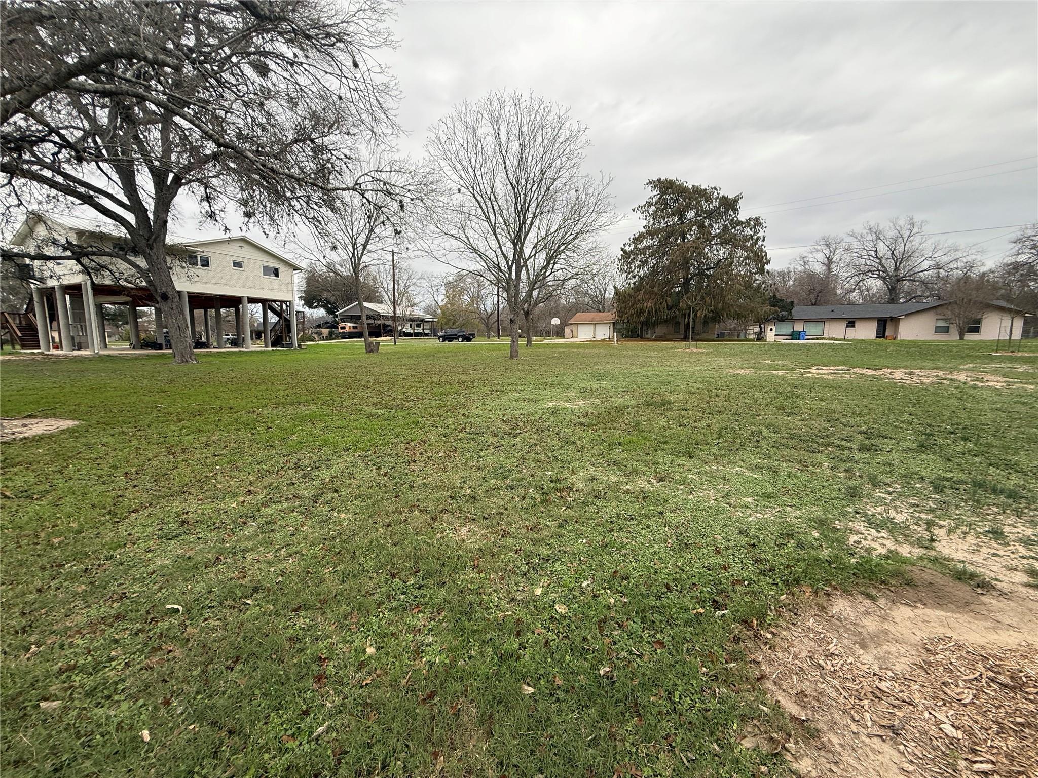 112 Lake Forrest Dr, Seguin, TX 78155