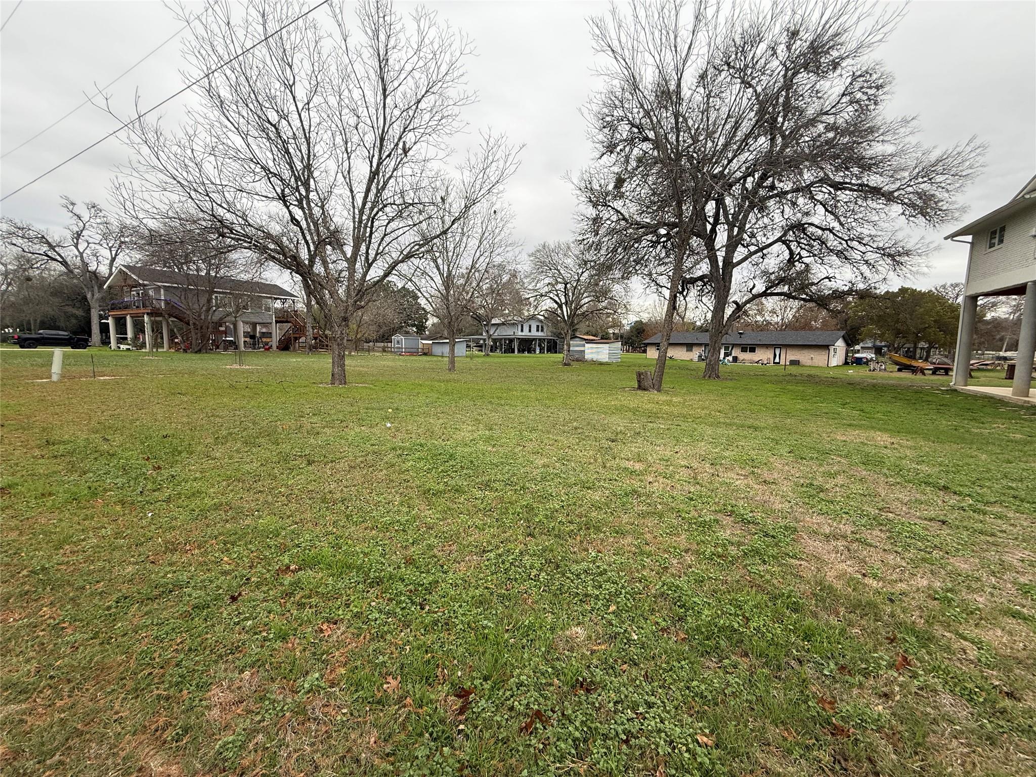 112 Lake Forrest Dr, Seguin, TX 78155