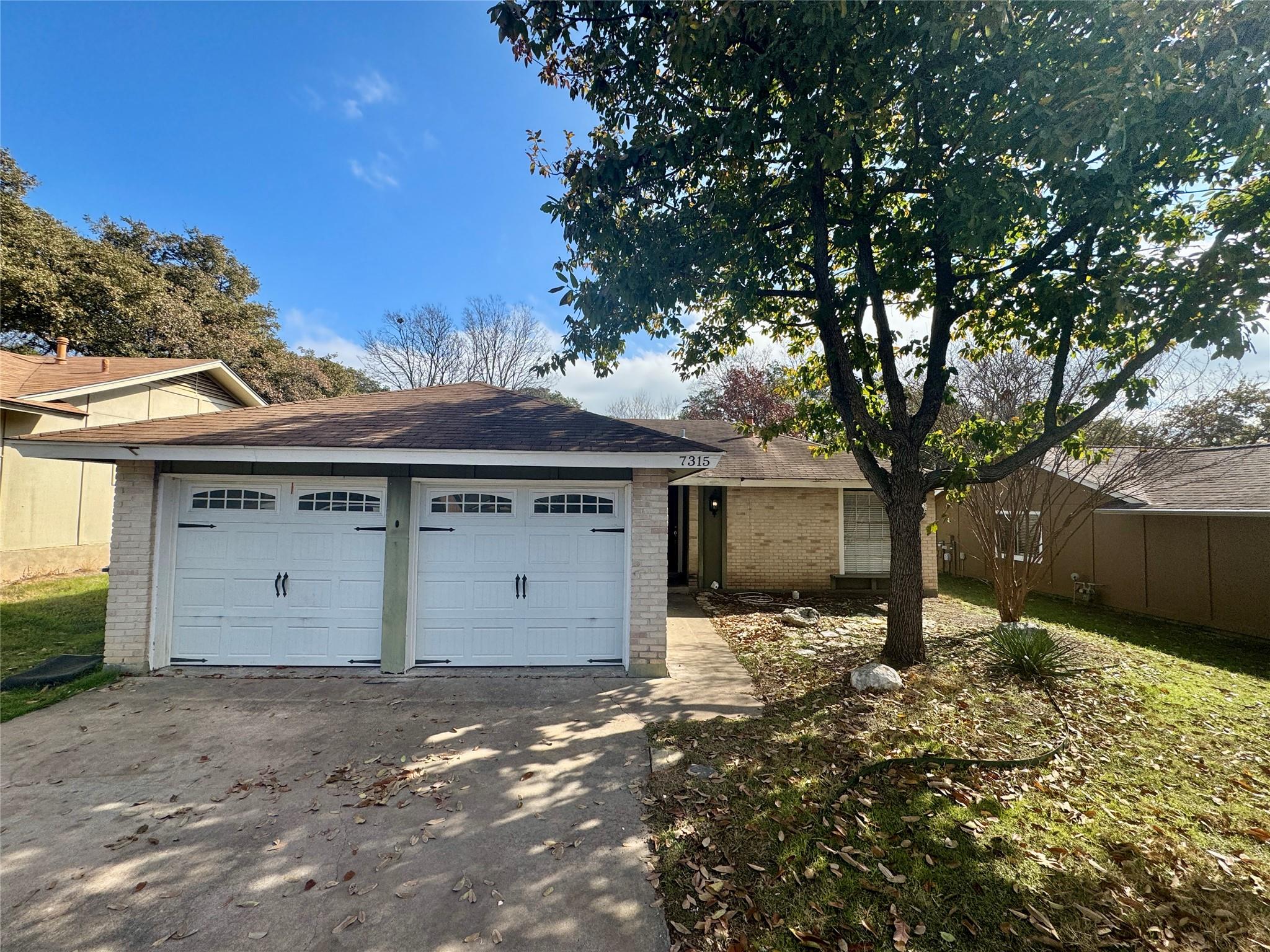 7315 Lunar Dr, Austin, TX 78745