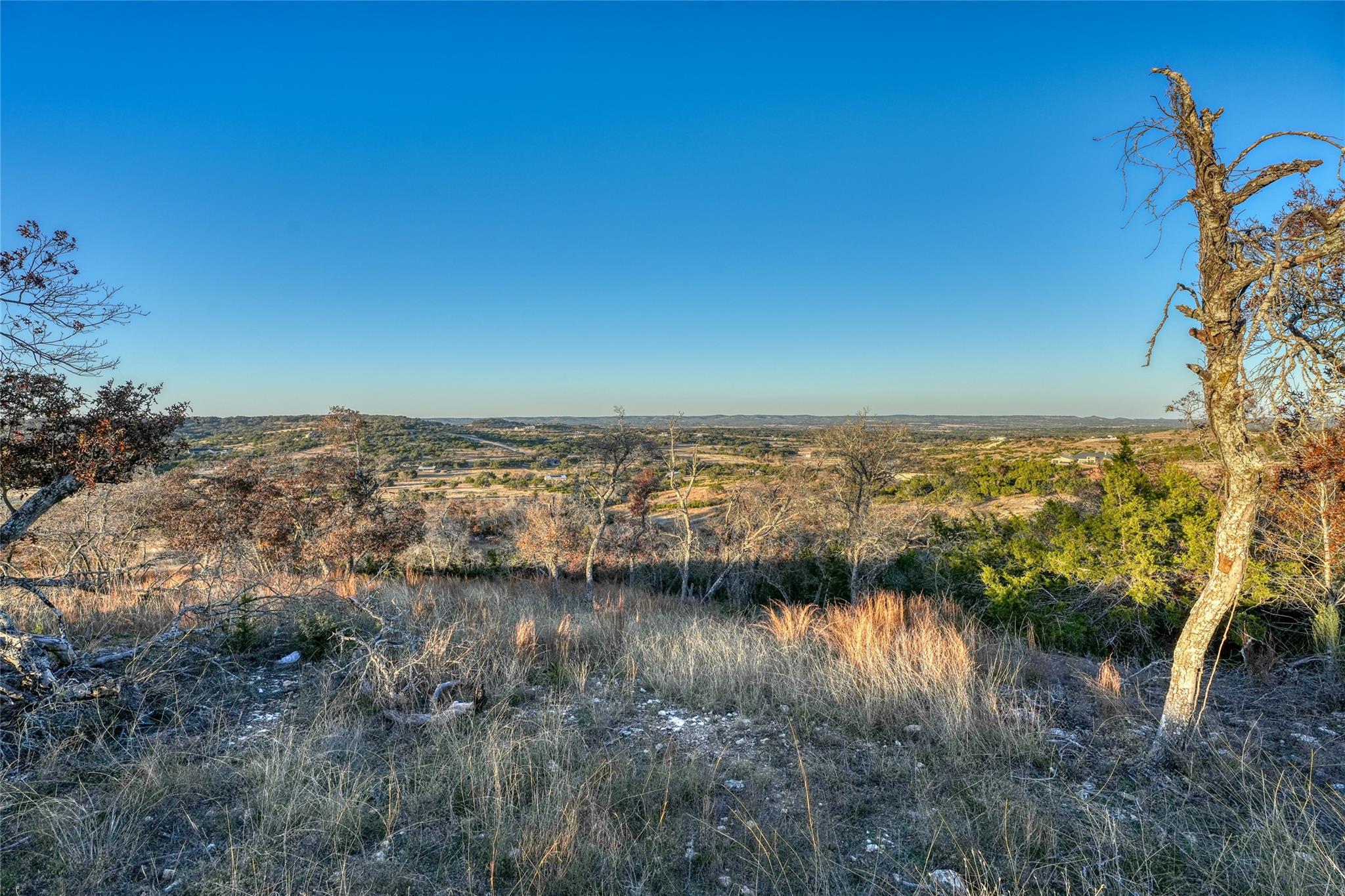 136 & 137 Falling Oak Dr, Blanco, TX 78606