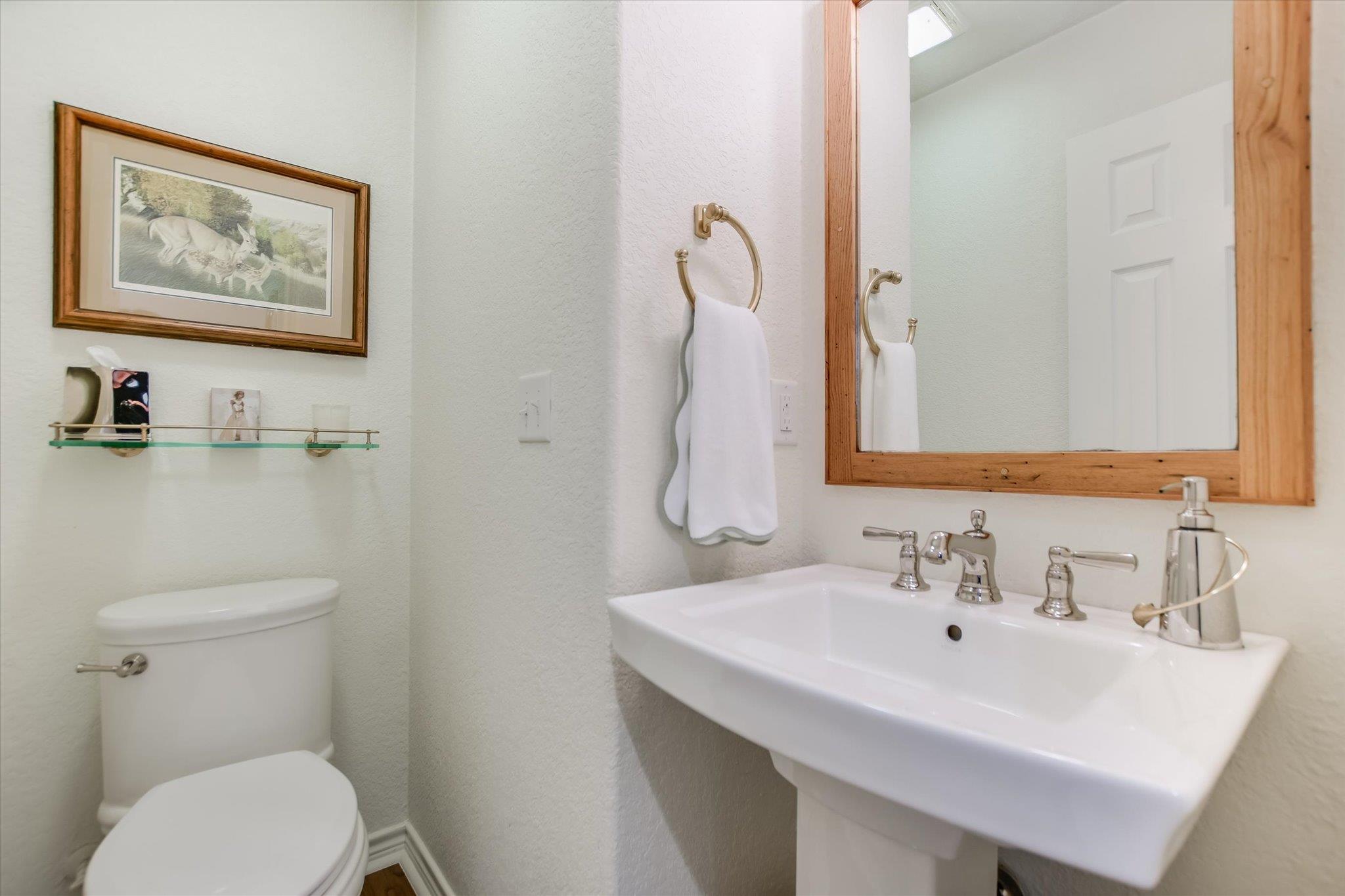 316 Mountain Vw, Sunrise Beach, TX 78643