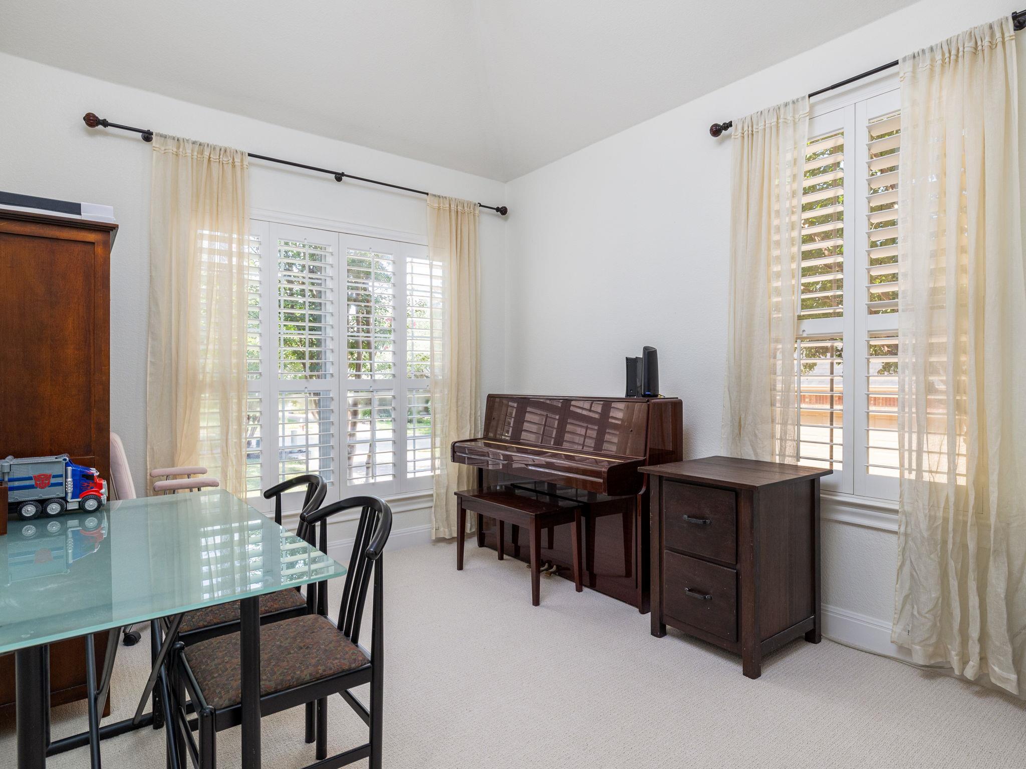 2134 Hilton Head Dr, Round Rock, TX 78664