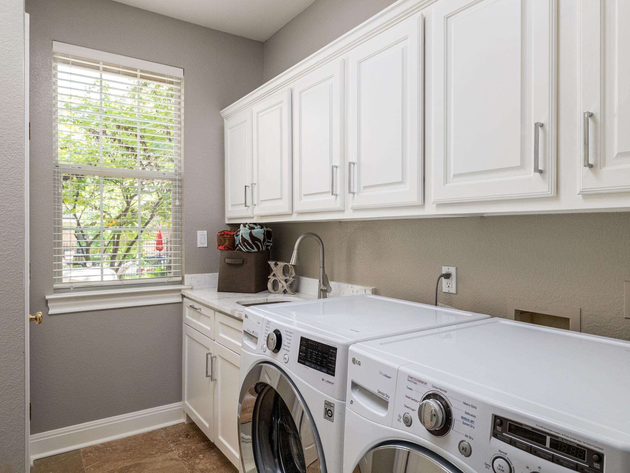 2134 Hilton Head Dr, Round Rock, TX 78664