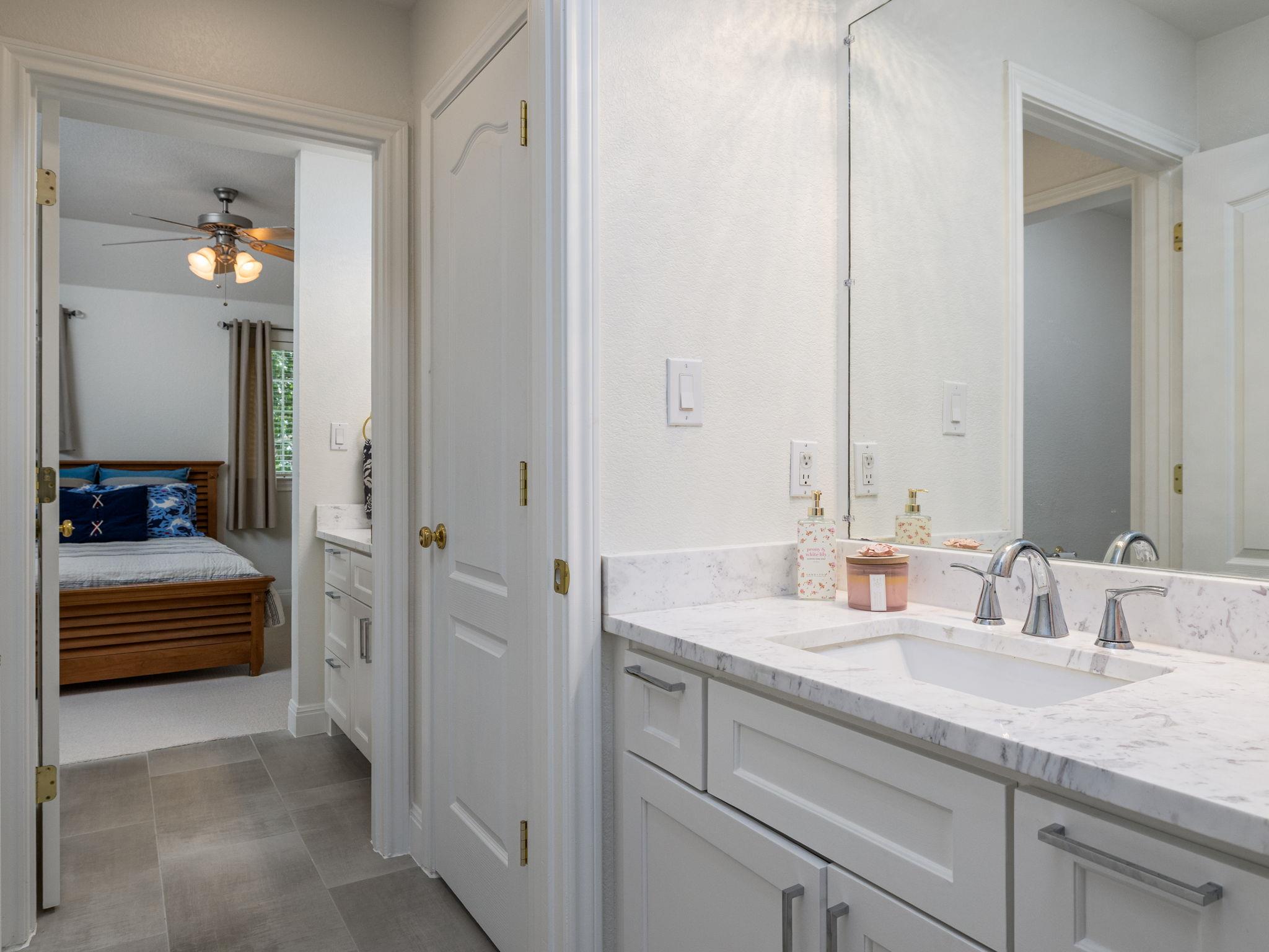 2134 Hilton Head Dr, Round Rock, TX 78664