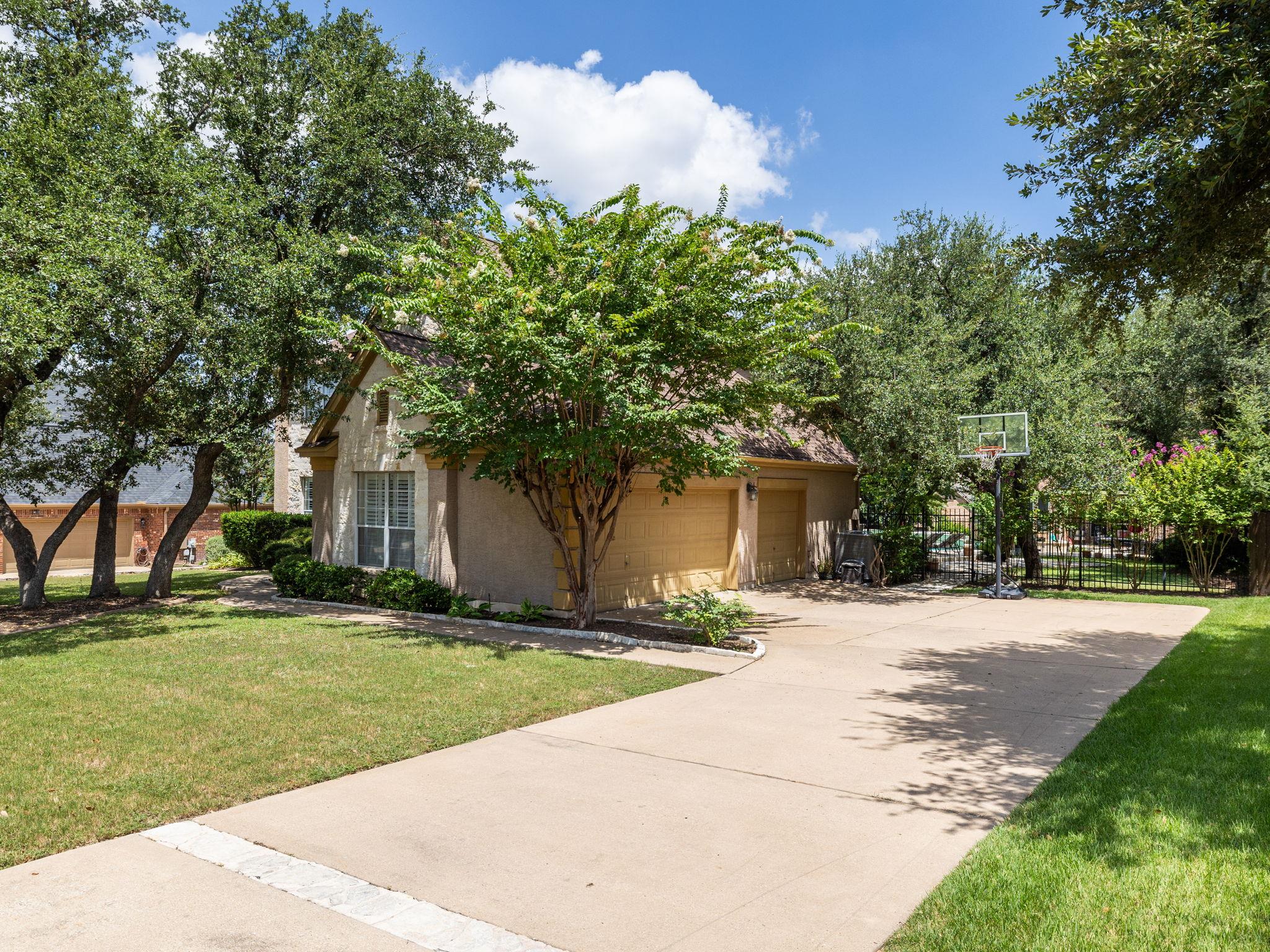 2134 Hilton Head Dr, Round Rock, TX 78664