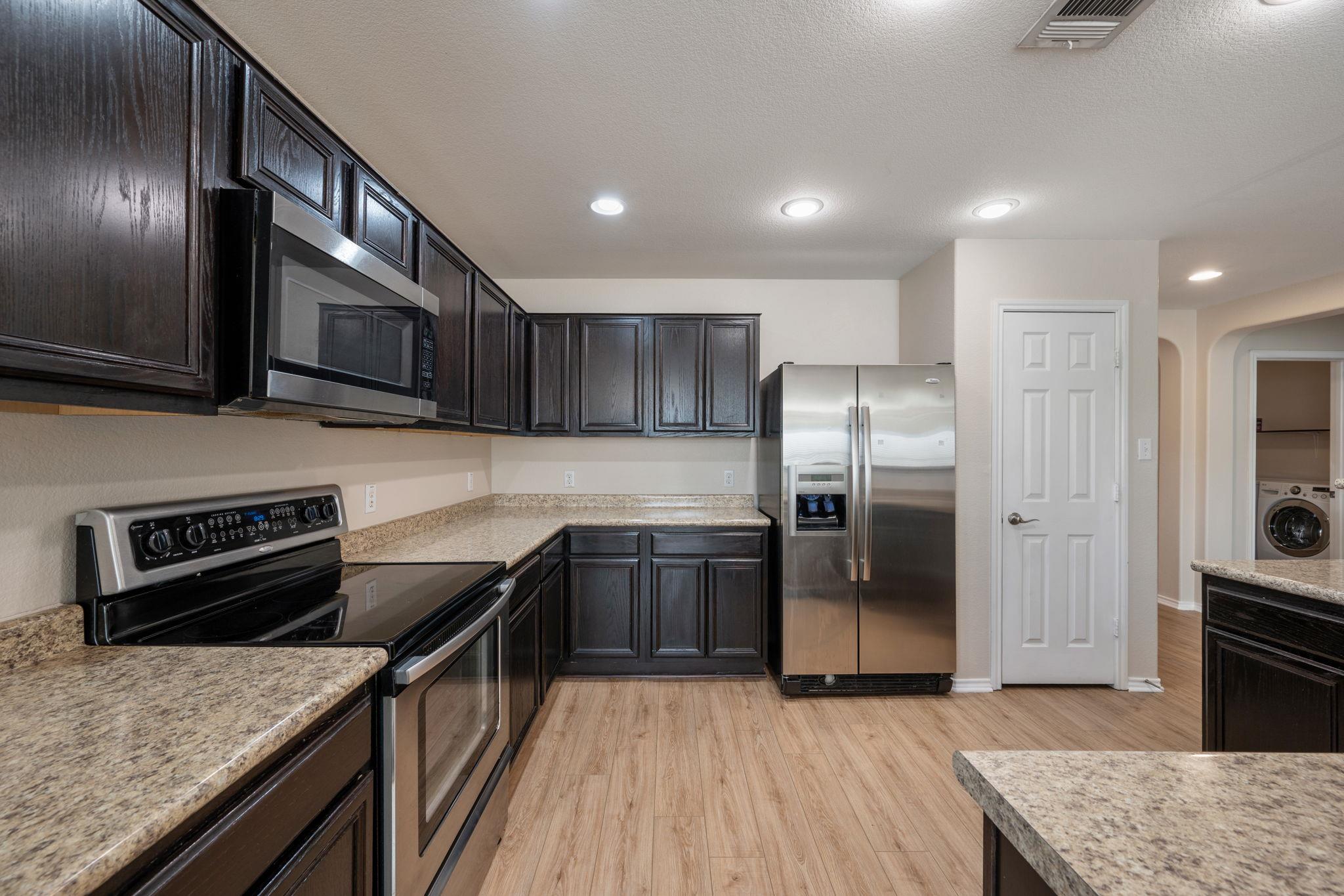 913 Mahomet Dr, Pflugerville, TX 78660