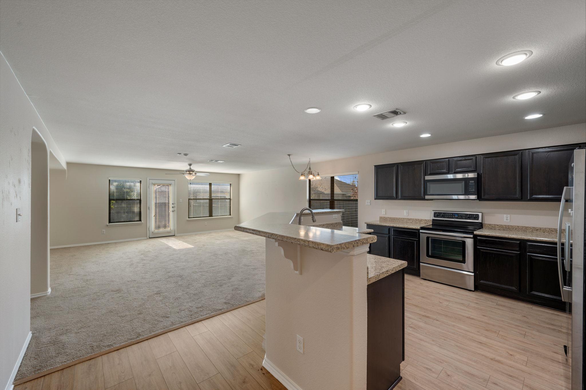 913 Mahomet Dr, Pflugerville, TX 78660