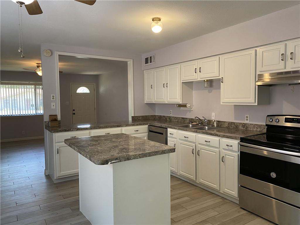 1303 Barrington Dr, Austin, TX 78753