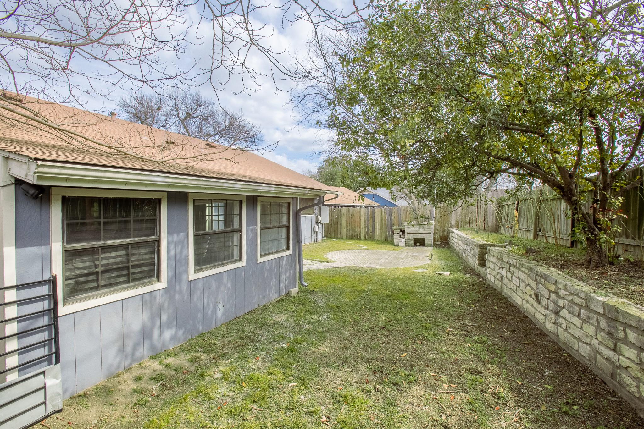 1303 Barrington Dr, Austin, TX 78753