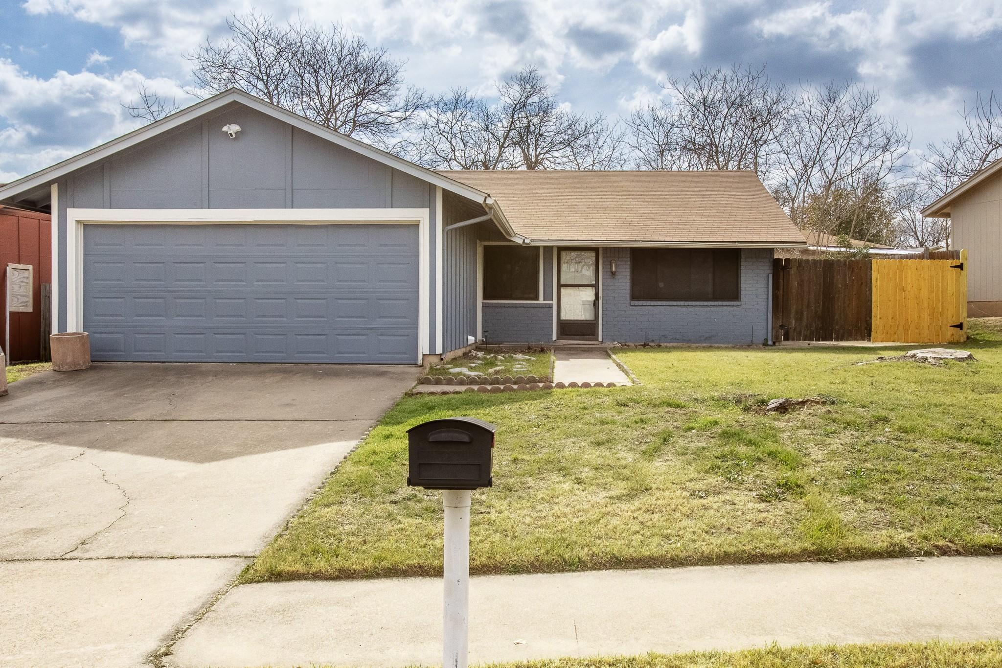 1303 Barrington Dr, Austin, TX 78753