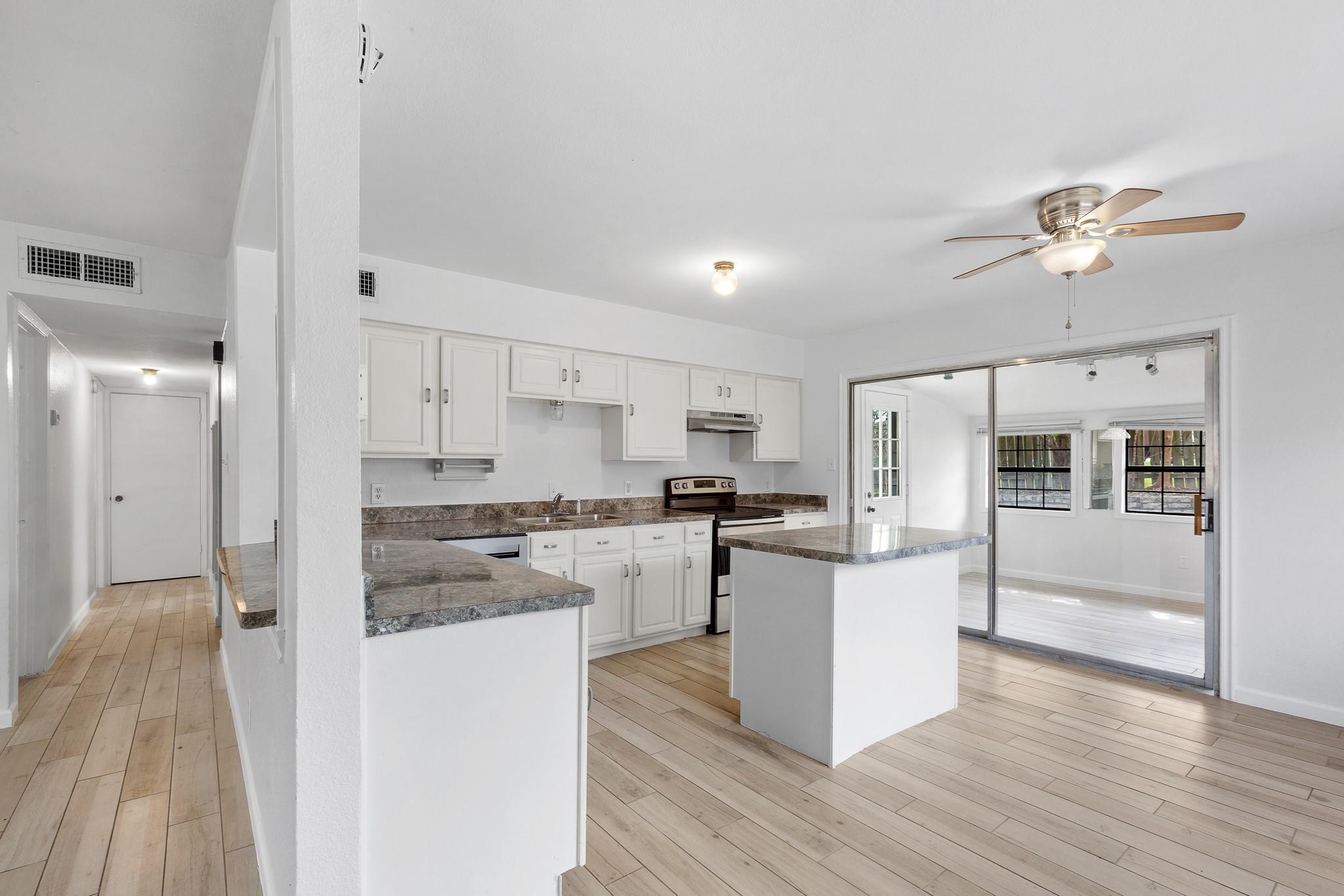 1303 Barrington Dr, Austin, TX 78753