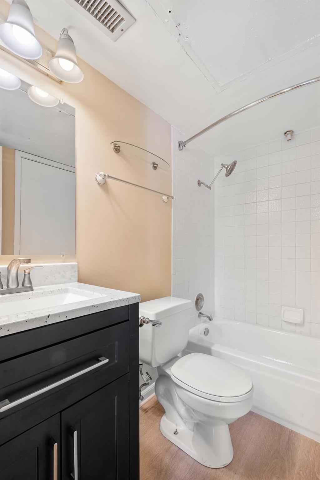 1840 Burton Dr # 155, Austin, TX 78741