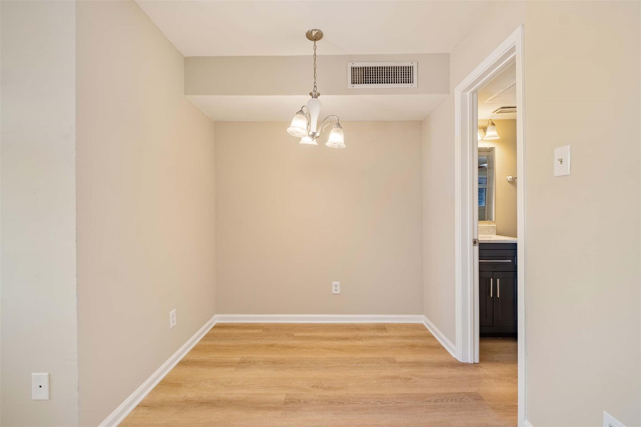 1840 Burton Dr # 155, Austin, TX 78741