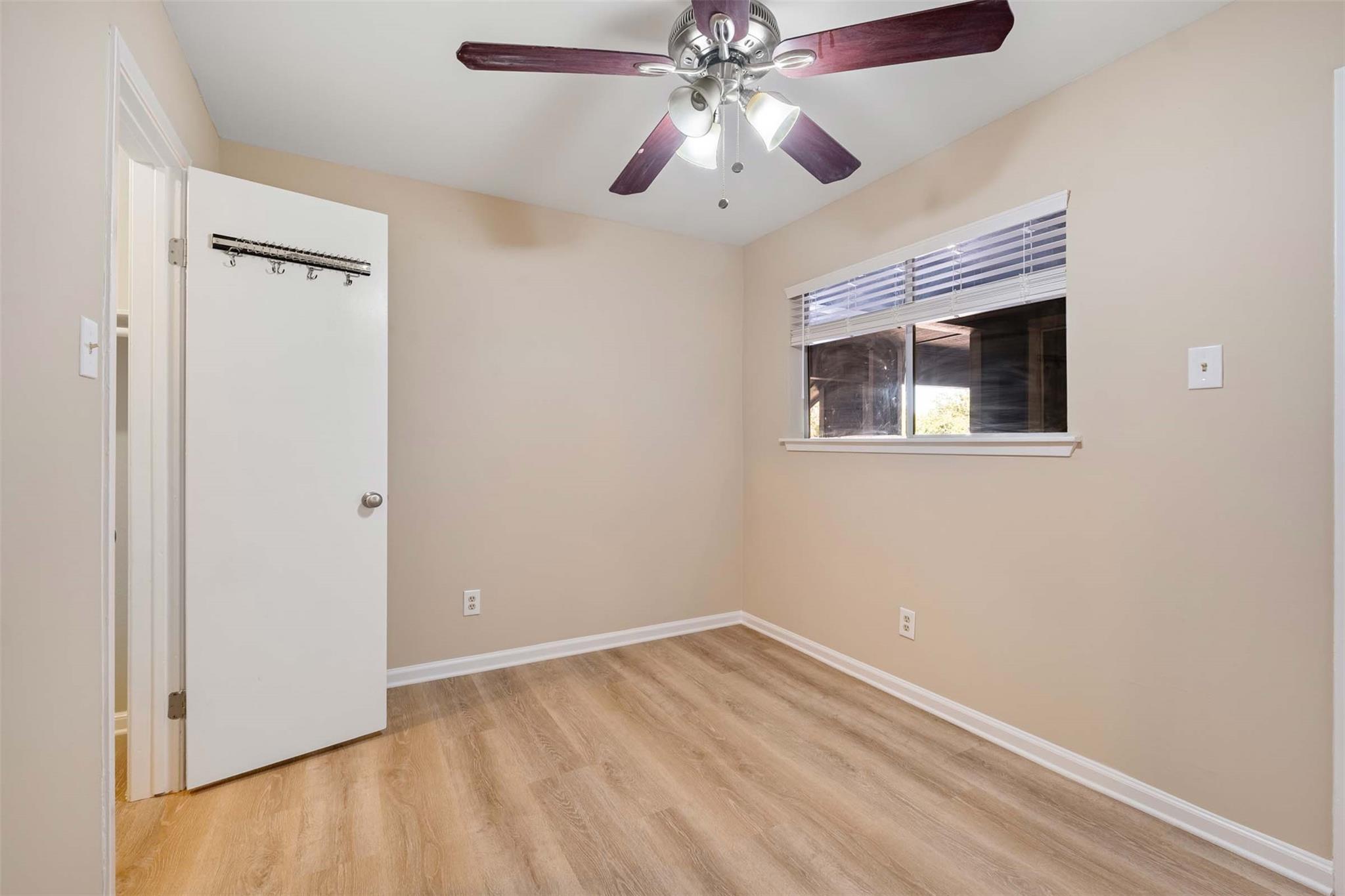 1840 Burton Dr # 155, Austin, TX 78741