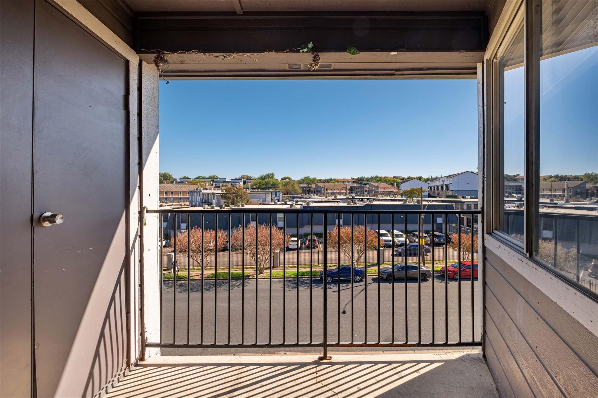 1840 Burton Dr # 155, Austin, TX 78741