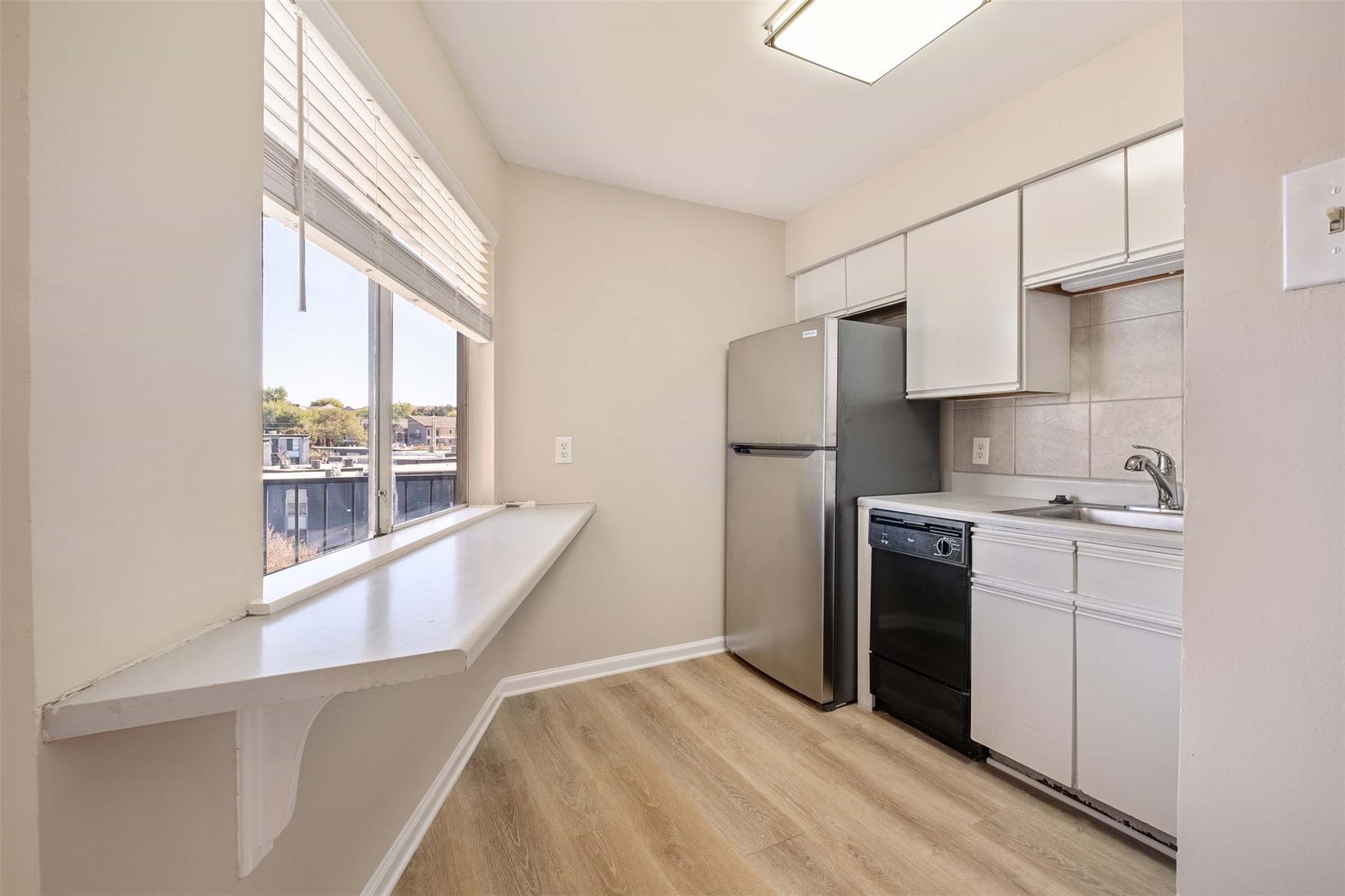 1840 Burton Dr # 155, Austin, TX 78741