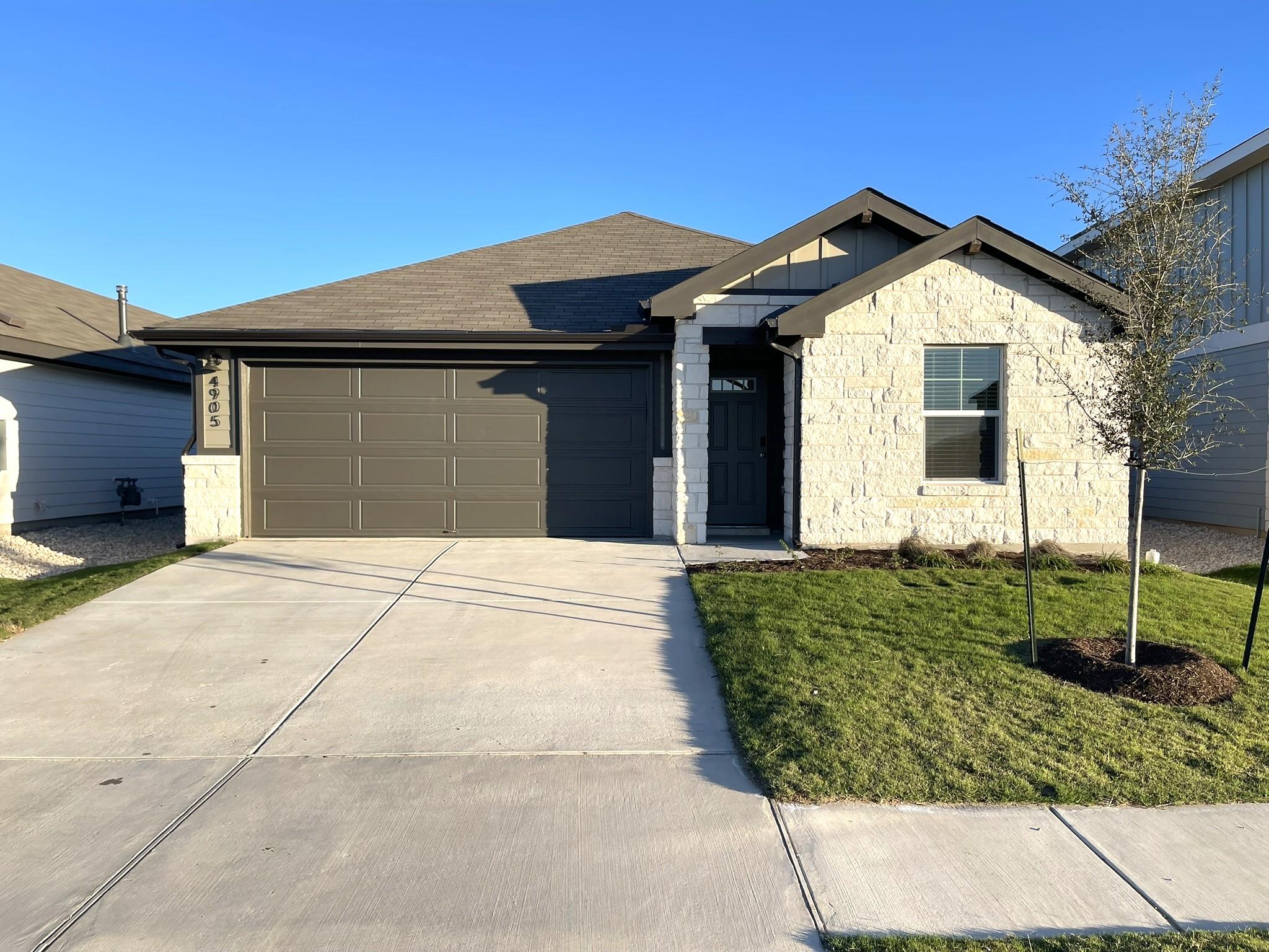 4905 Stockton Ln, Del Valle, TX 78617