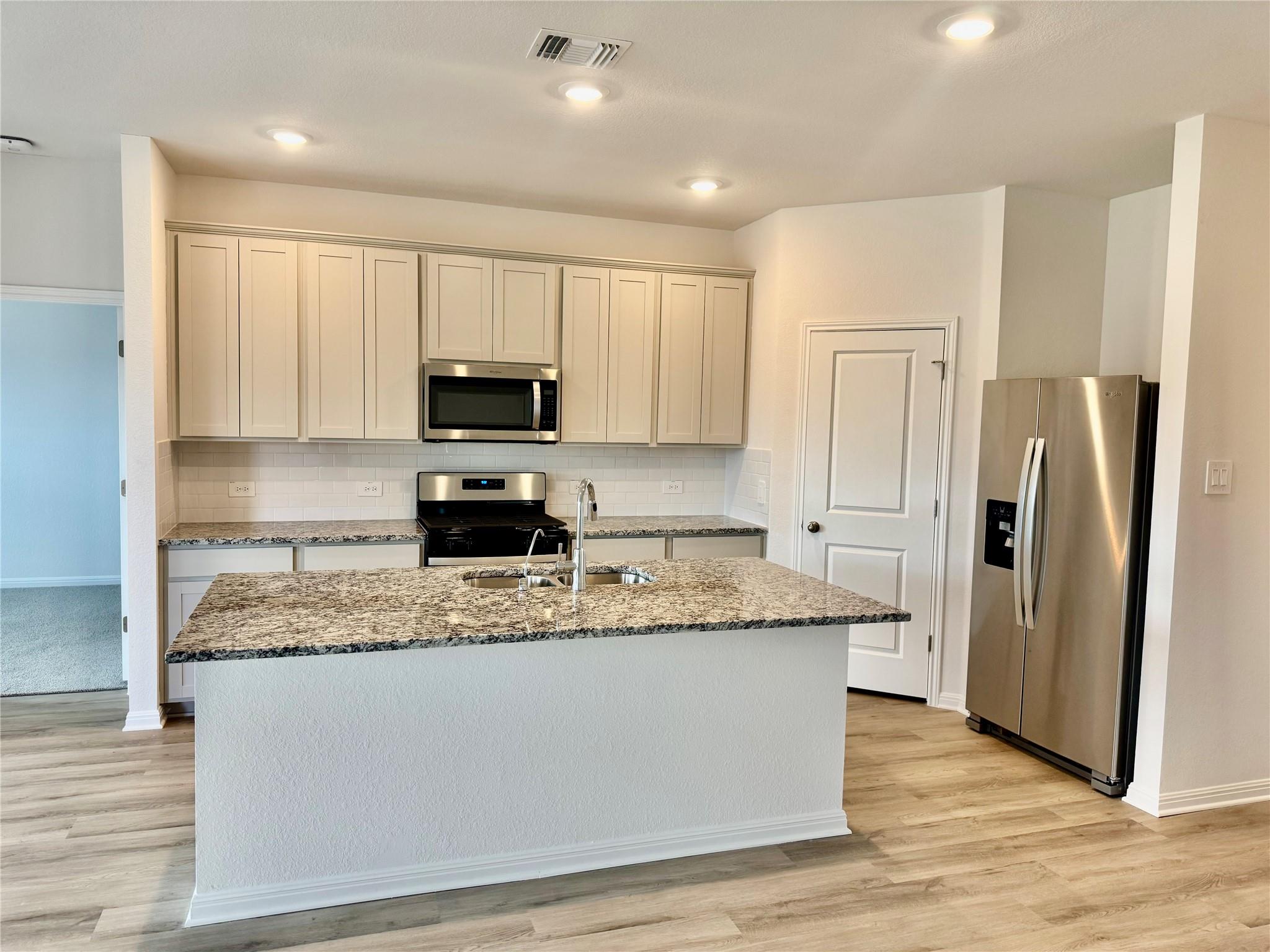 151 Boondoggle Rdg, Cedar Creek, TX 78612