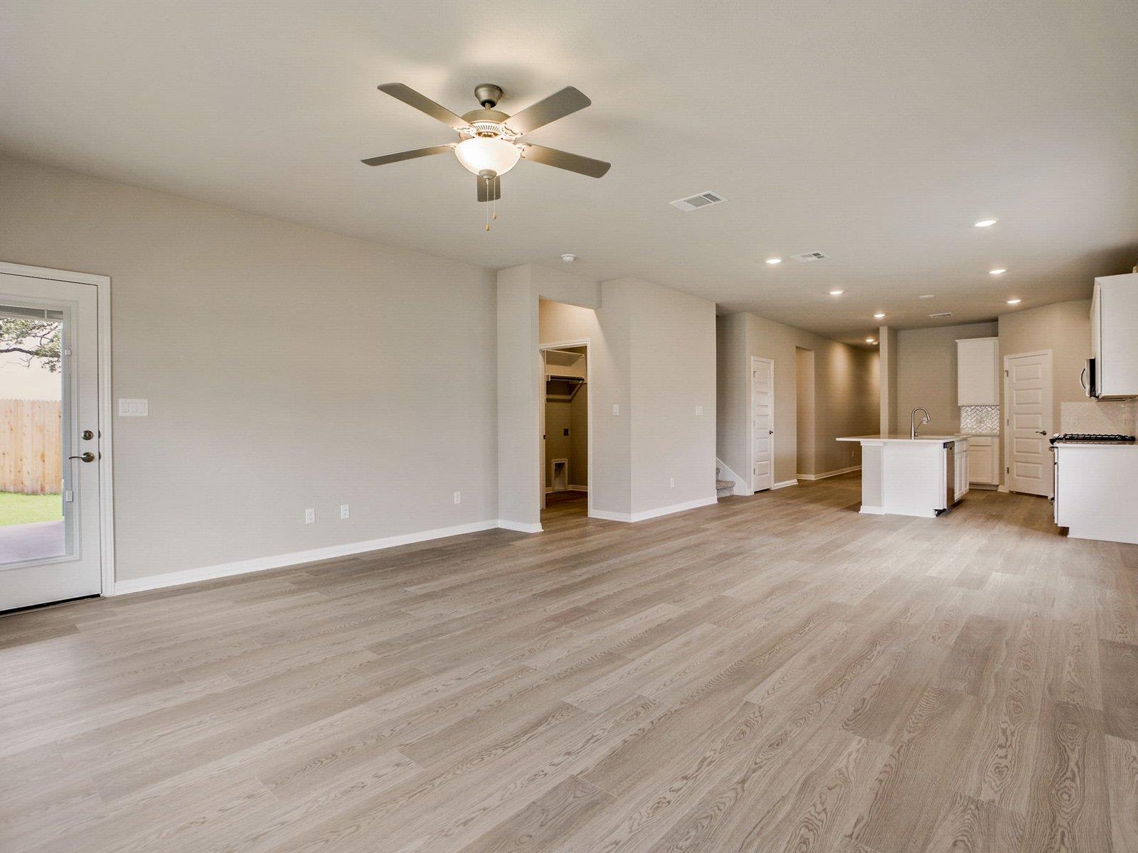 145 Boondoggle Rdg, Cedar Creek, TX 78612