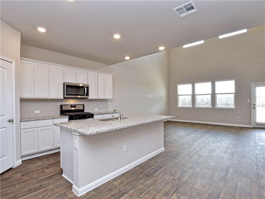 401 Rainmaker Ln, Bastrop, TX 78602