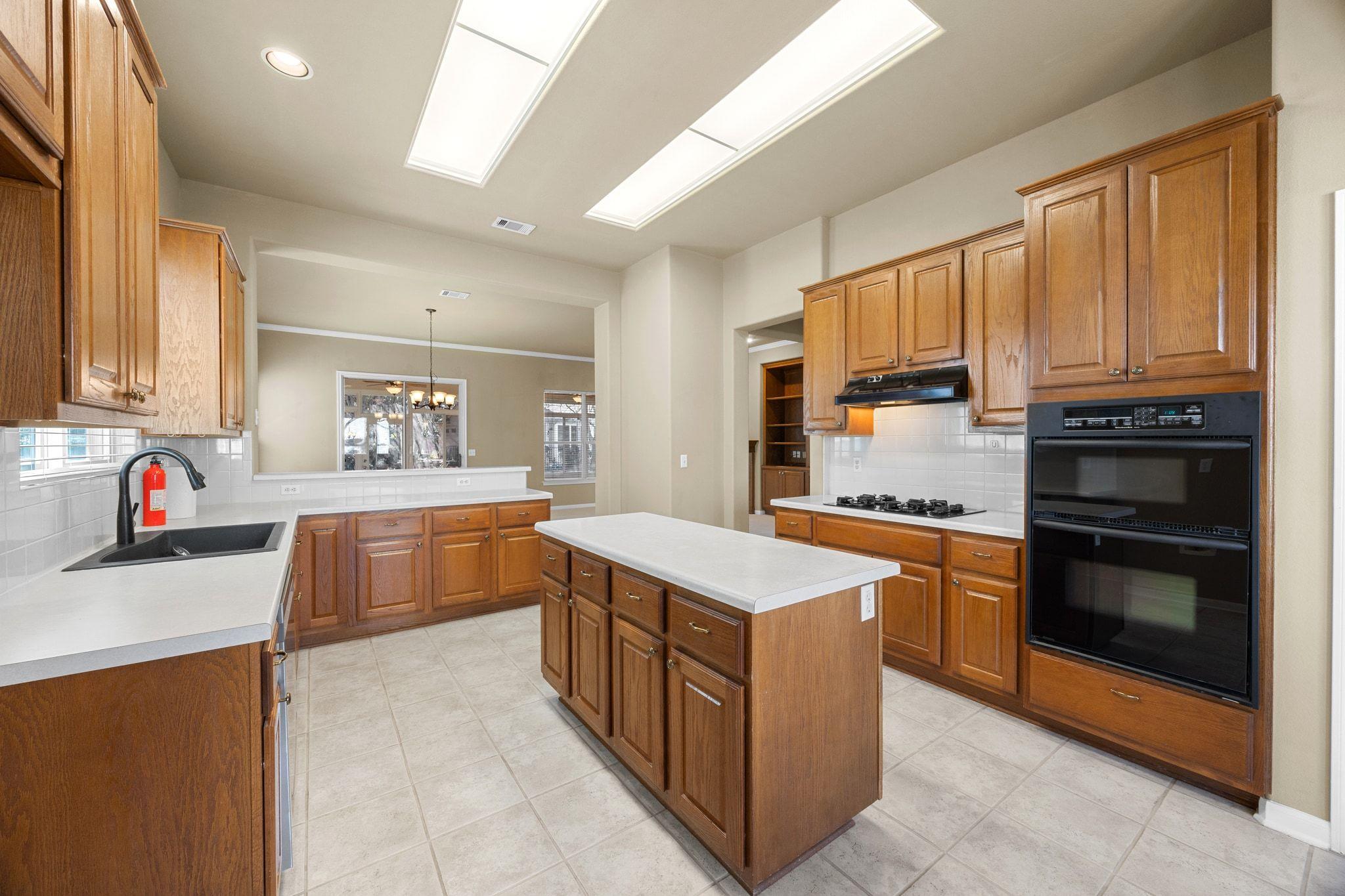 104 Lariat drive Dr, Georgetown, TX 78633