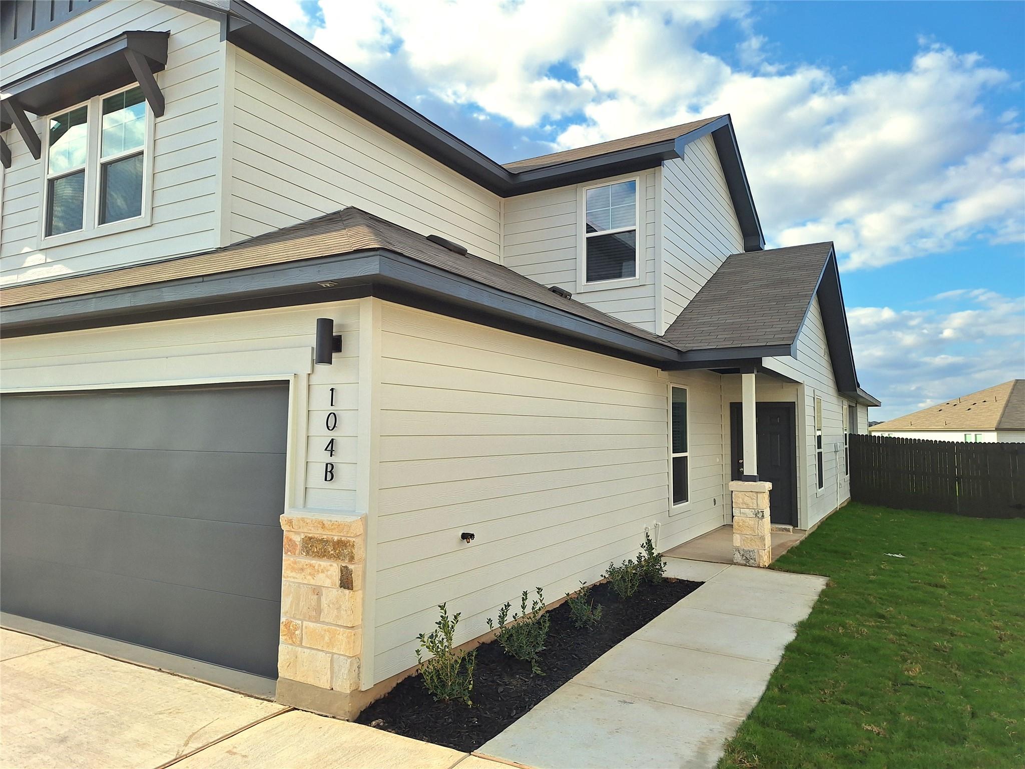 104 Gunner Rd # B, Buda, TX 78610