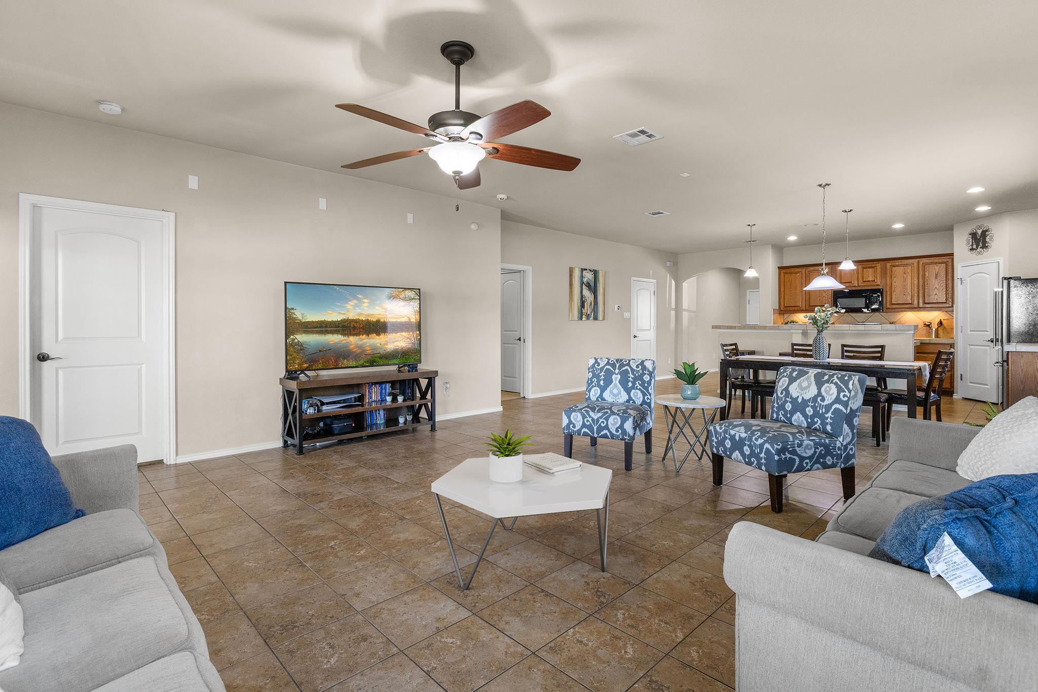 221 Blossom Valley Strm, Buda, TX 78610