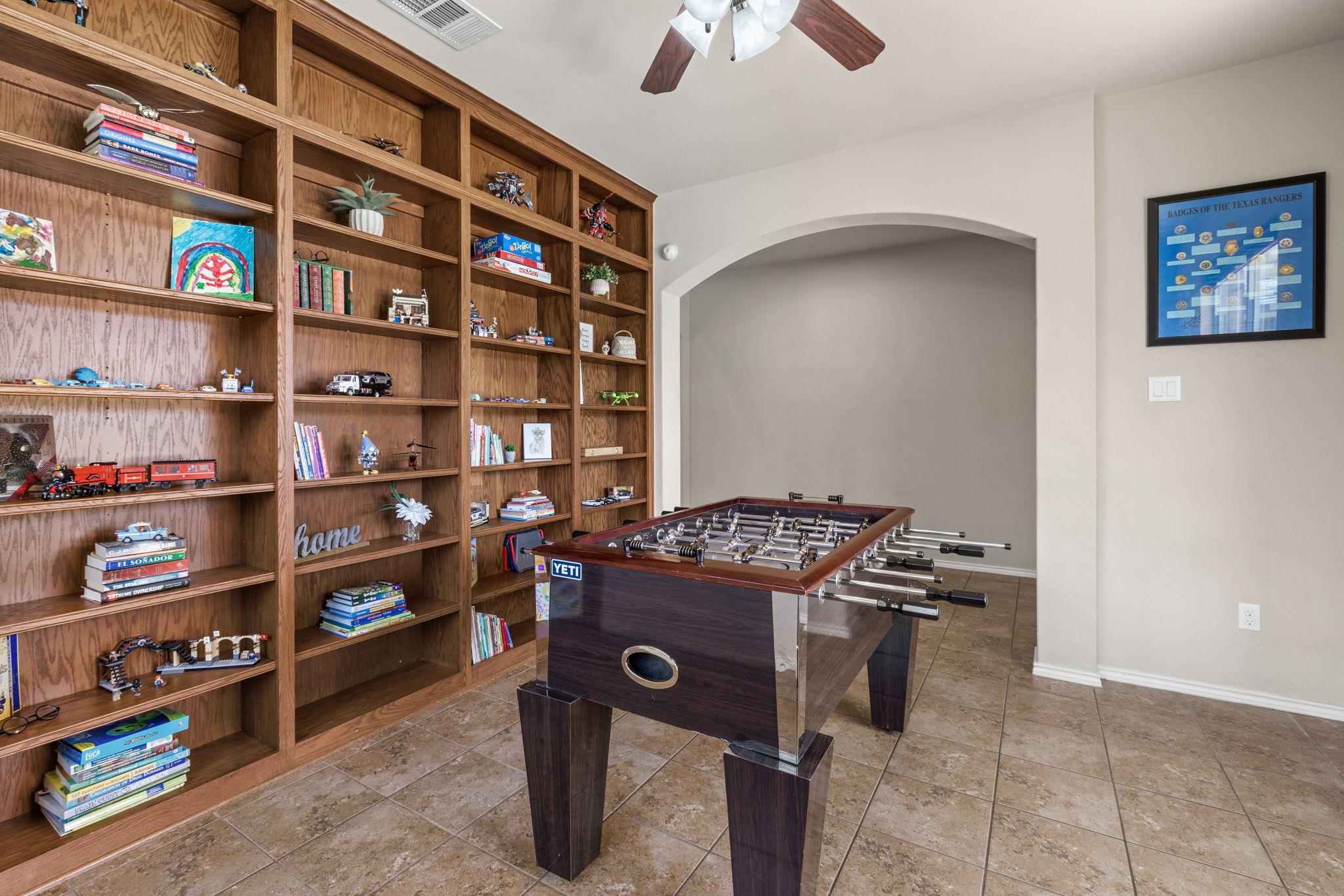 221 Blossom Valley Strm, Buda, TX 78610