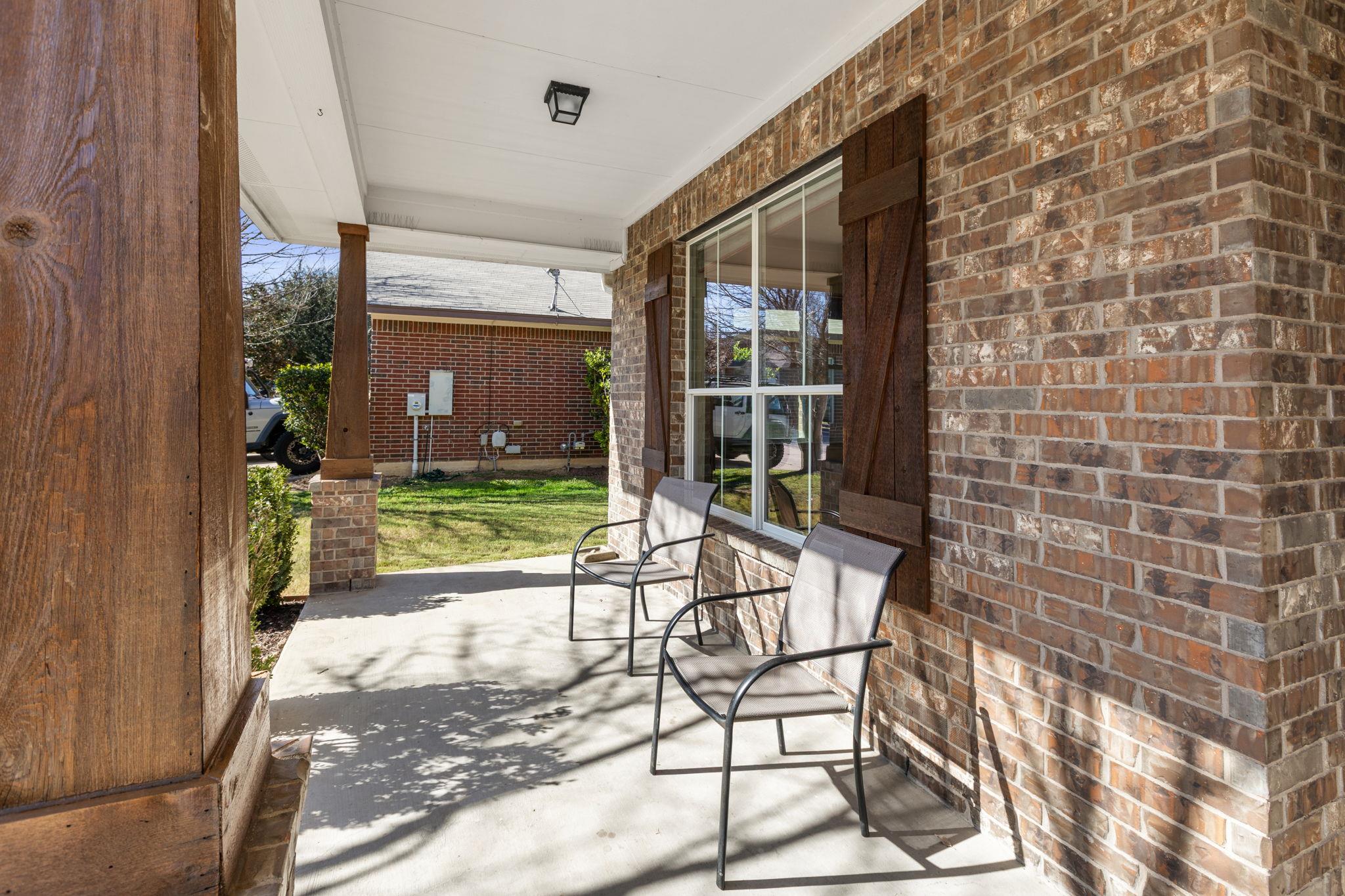 221 Blossom Valley Strm, Buda, TX 78610