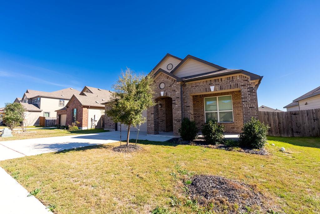 250 Auburn St, Kyle, TX 78640