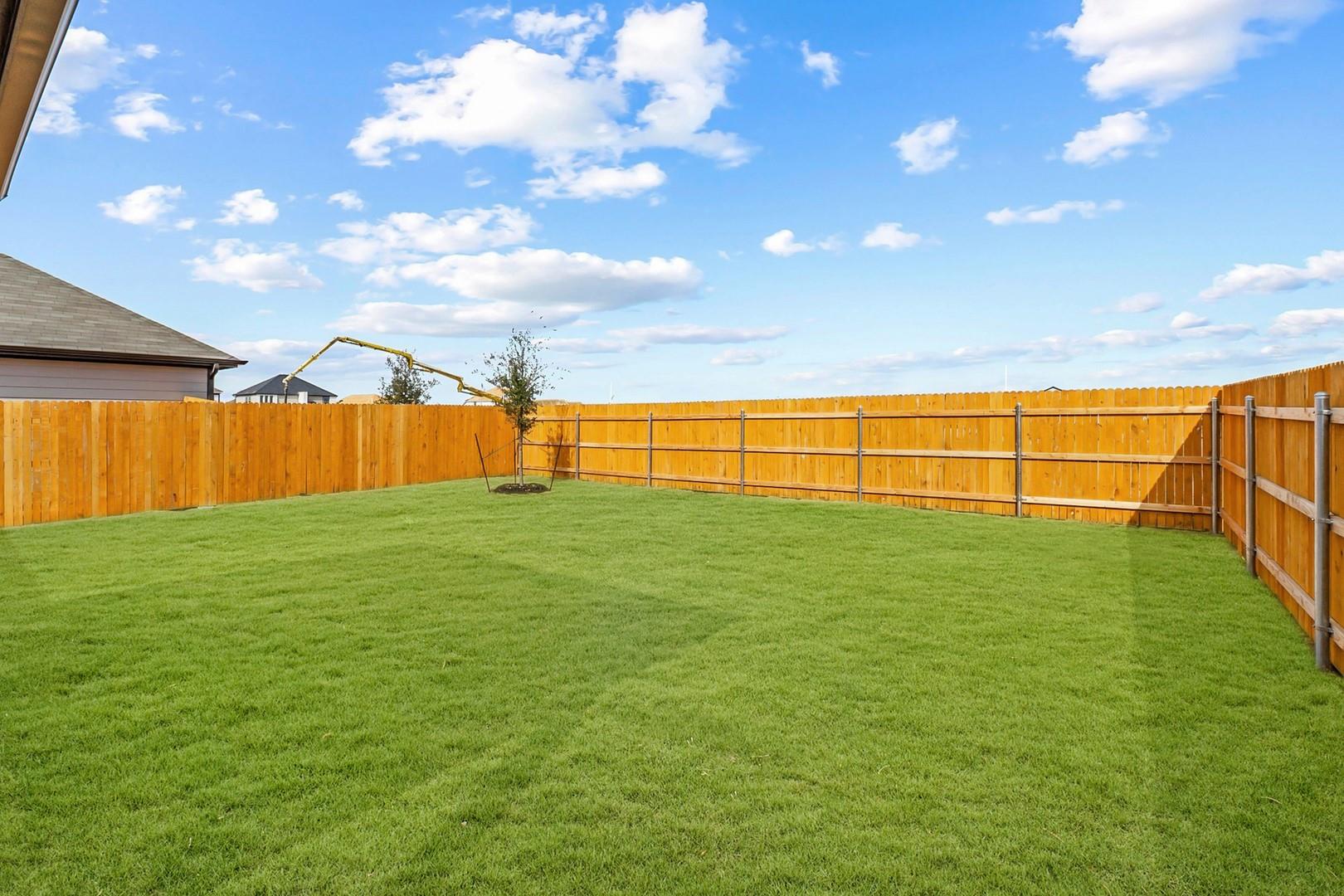 109 Mandeville Dr, Hutto, TX 78621