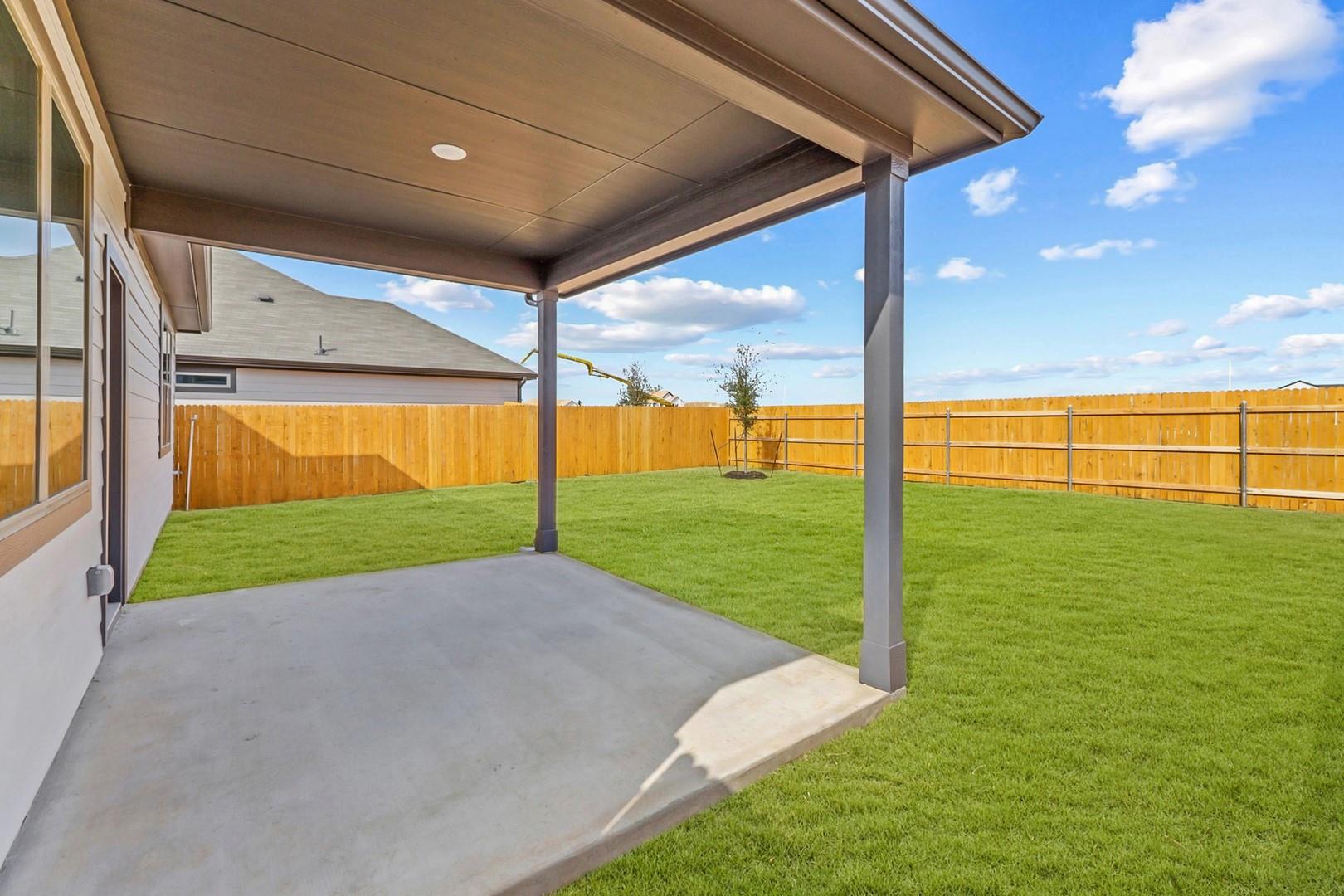 109 Mandeville Dr, Hutto, TX 78621