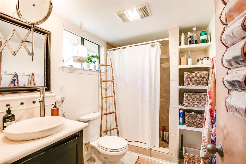 2400 Thornton Rd # B, Austin, TX 78704